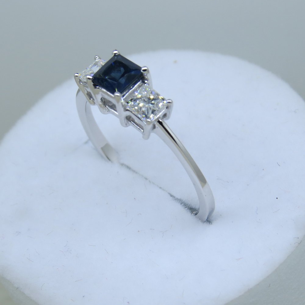 18K White Gold Princess Cut White Diamond & Blue Sapphire 3 Stone Bridal Ring for Women | Dazzlingrock Collection | Perfect for Engagement, Wedding & Anniversary Gifts