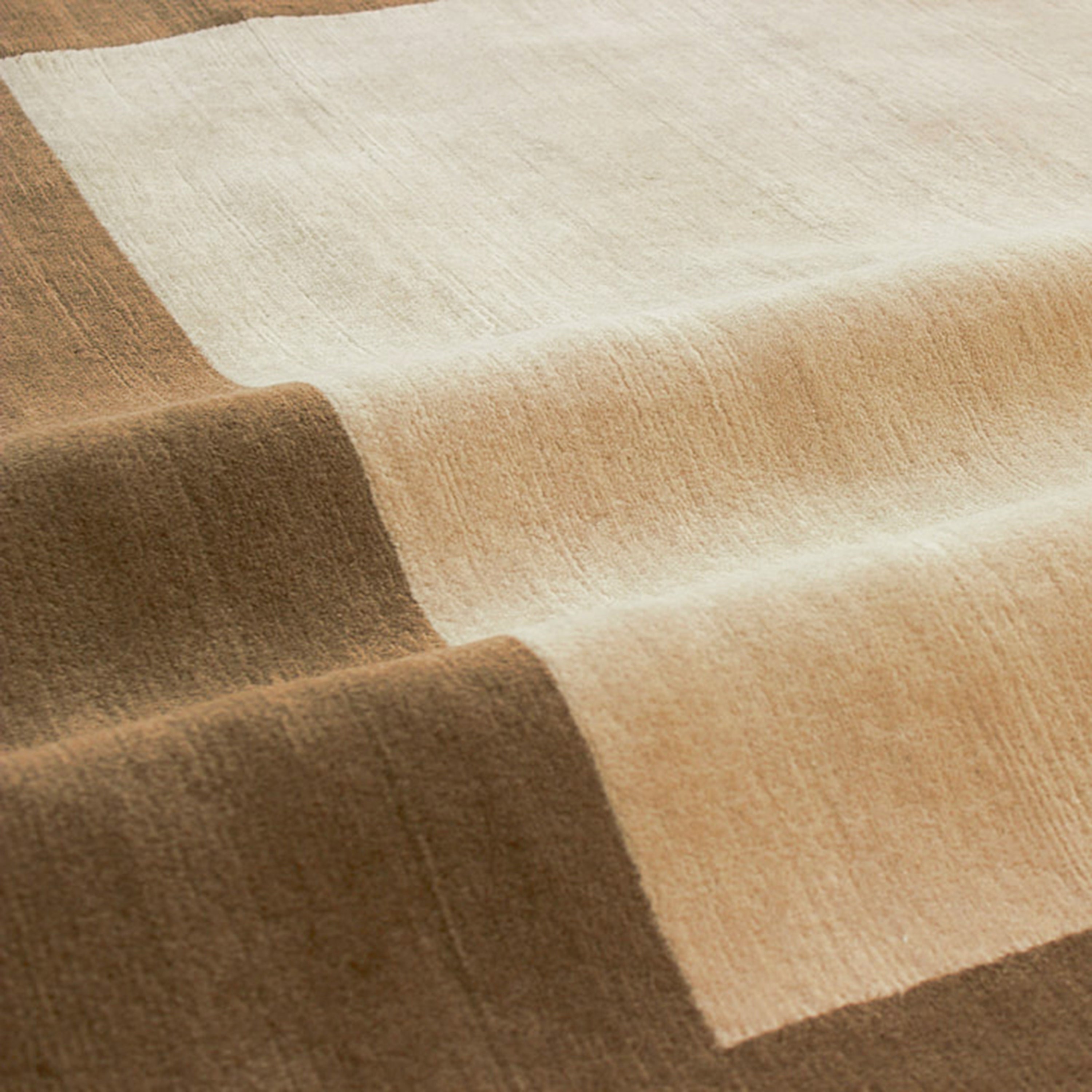 Albert Brown/Ivory - Premium Quality [Product Category] for [Target Audience] | Perfect for [Use Case 1], [Use Case 2] & [Use Case 3] | Durable & Stylish Design