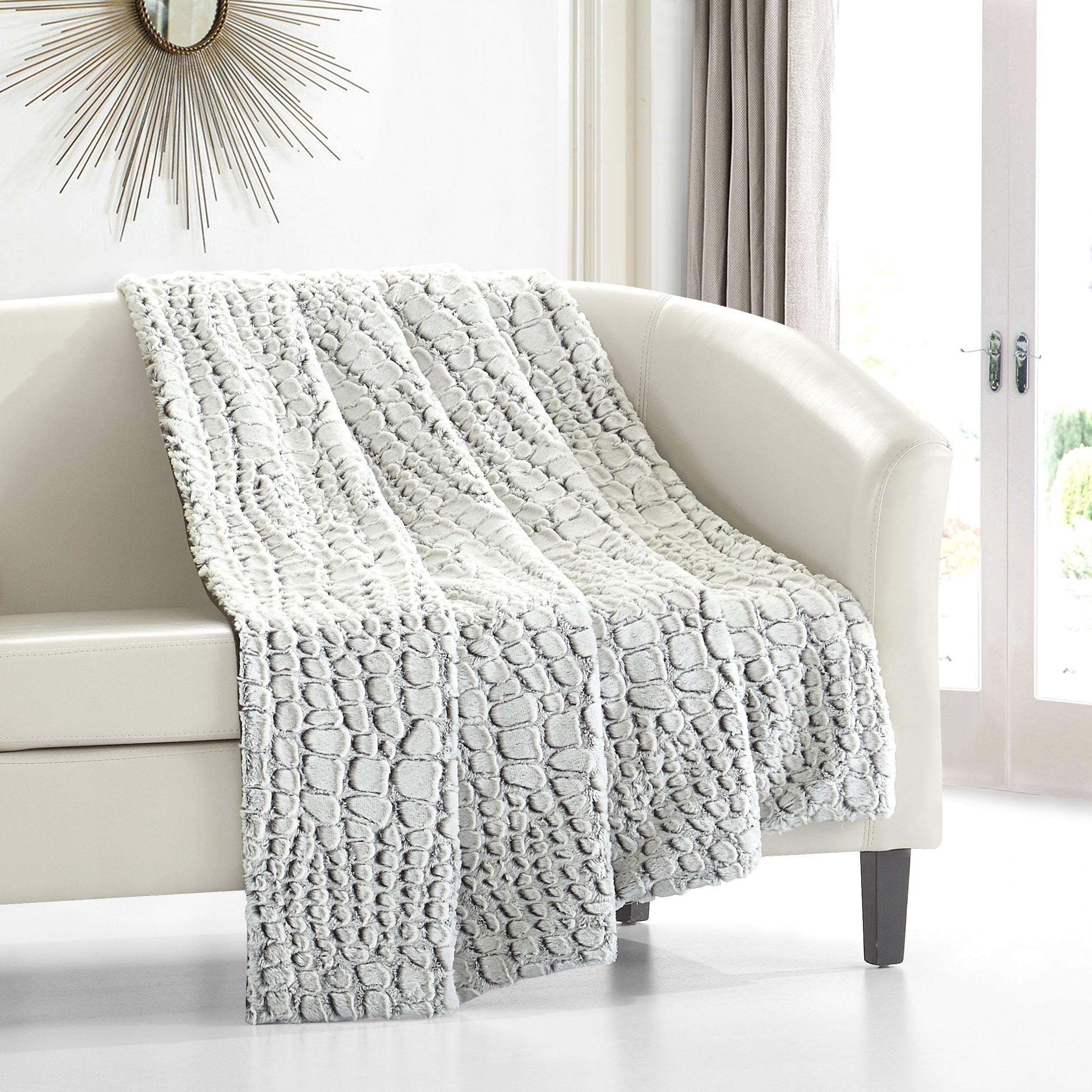 Luxury Caiman Faux Fur Throw Blanket - Soft Grey Plush Blanket for Sofa, Bed & Winter Warmth - Cozy Home Decor & Gift Idea