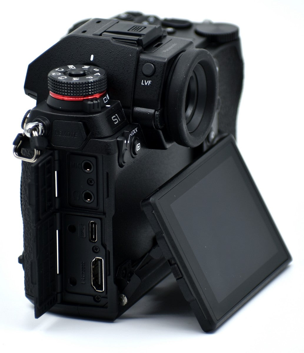 Panasonic Lumix S1 24.2MP Full Frame Mirrorless Camera with 24-105mm f/4 S Series Lens - Excellent Open Box Condition - Perfect for Professional Photography, Travel & Videography