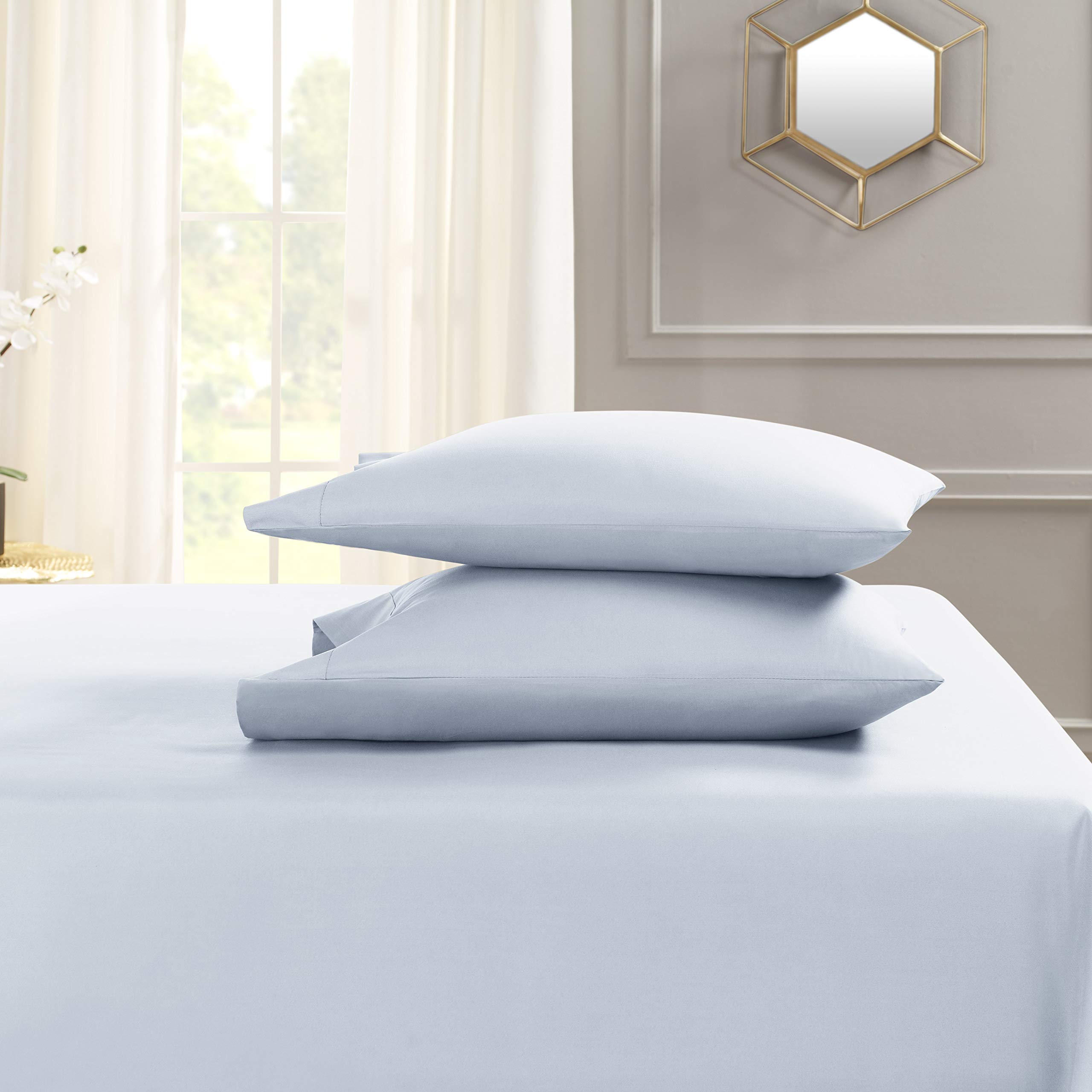 Empyrean 3-Piece Twin Size Bed Sheet Set - Super Soft Double Brushed Microfiber Sheets with 4 Corner Elastic Straps | Hotel Luxury Ice Blue Bedding for Kids, Teens & Guest Rooms | Breathable & Wrinkle-Resistant for Year-Round Comfort