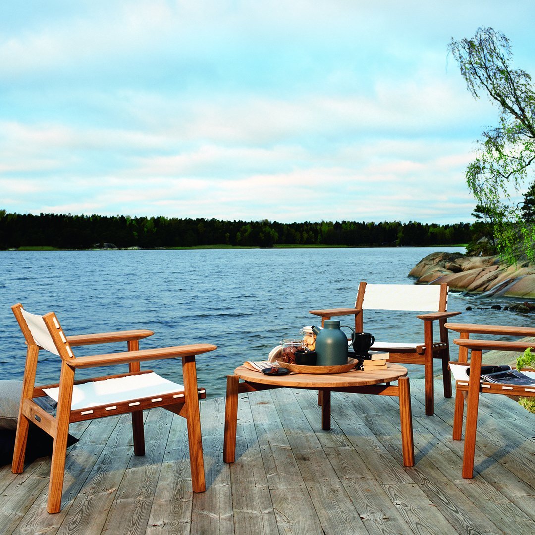 Djuro Modern Lounge Table - Stylish Coffee Table for Living Room, Office & Outdoor Use - Perfect for Relaxing & Entertaining