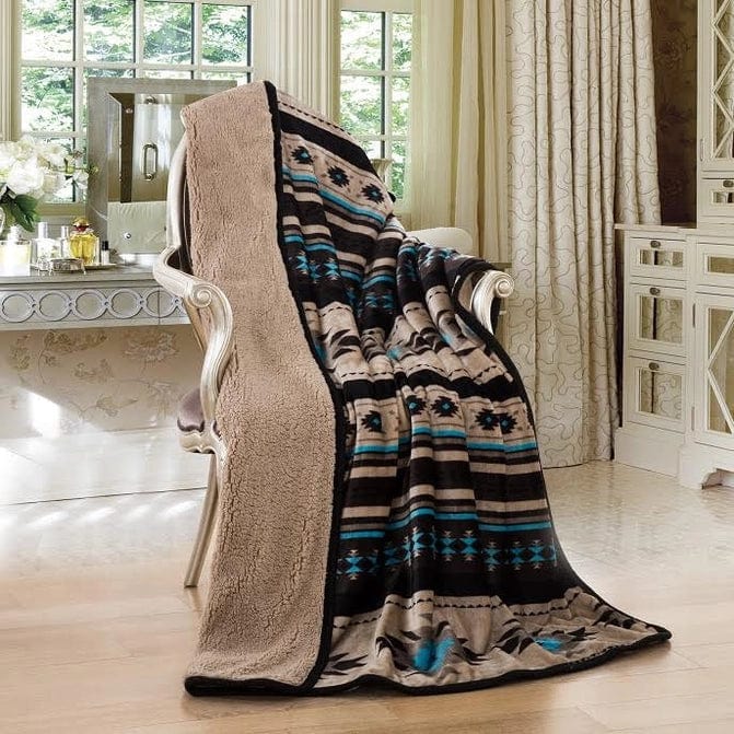 Soft Southwestern Aztec Fleece Throw Blanket - Cozy & Warm for Couch, Bed, or Outdoor Use