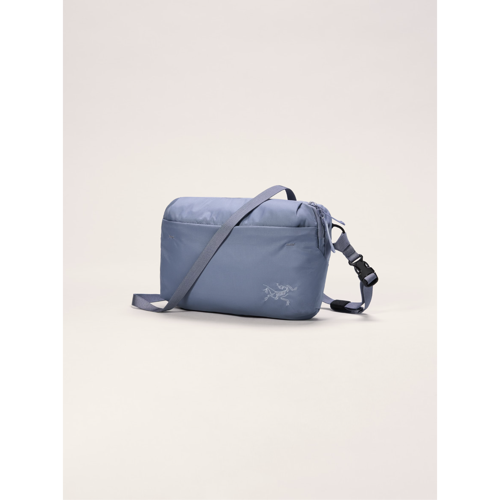 Arc'teryx Heliad Crossbody Bag - Lightweight & Waterproof Travel Shoulder Bag for Hiking, Commuting & Everyday Use