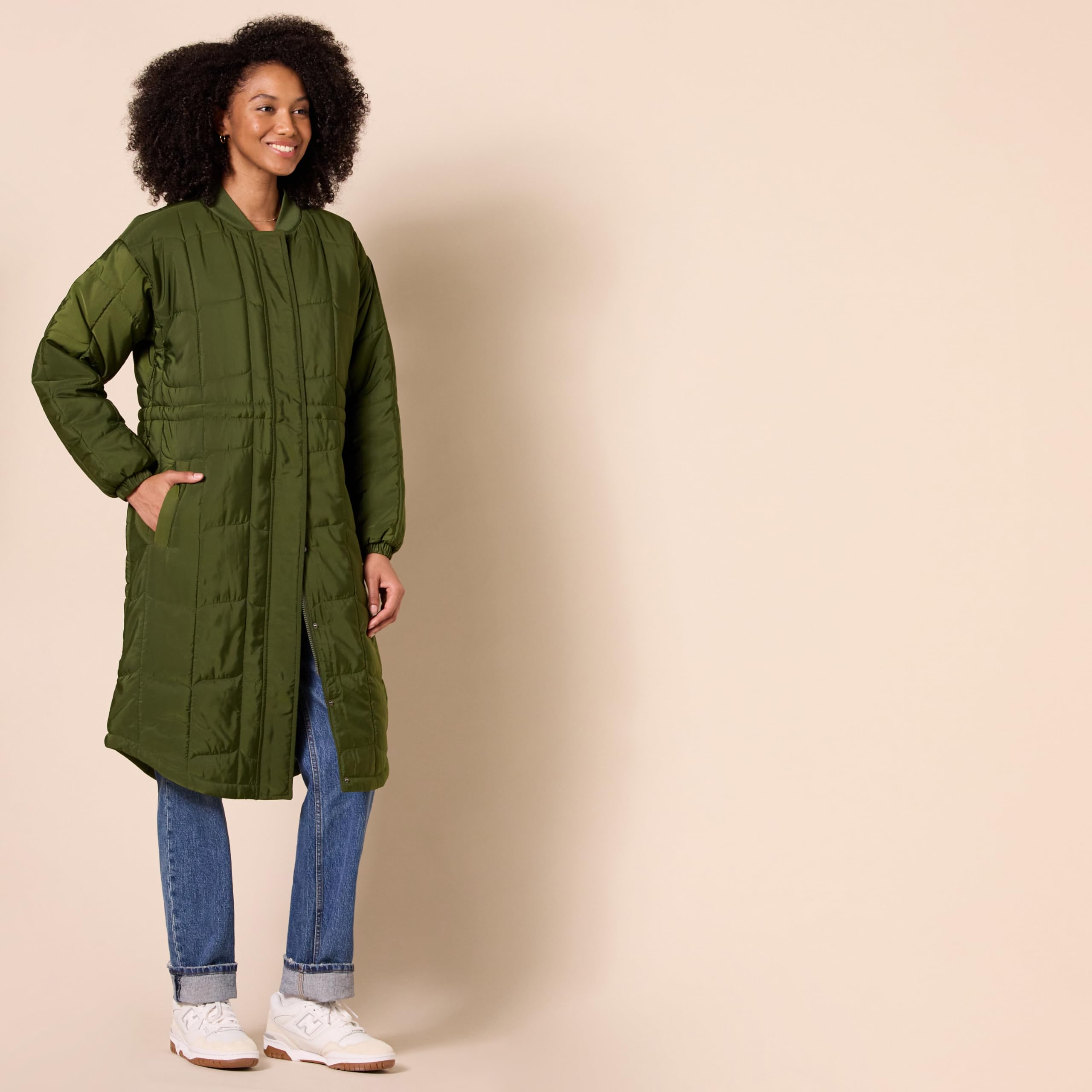 Amazon Essentials Women's Oversized Quilted Coat - Winter Warm Puffer Jacket with Hood, Plus Size Available (Perfect for Cold Weather, Outdoor Activities & Casual Style)