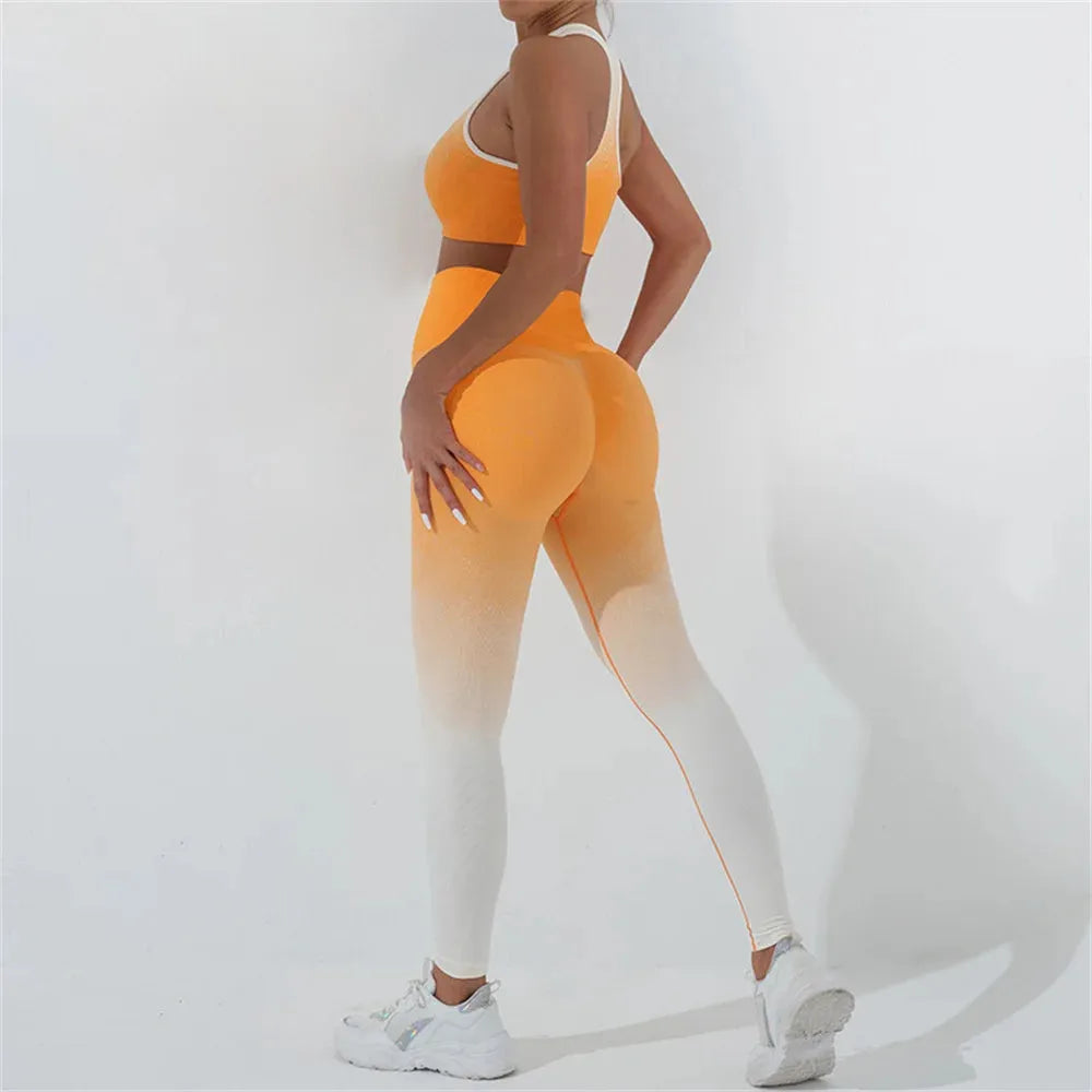 Seamless Women's Yoga Set - Workout Tracksuit Sportswear Gym Clothing with Long Sleeve Crop Top & High Waist Leggings - Gradient Fitness Outfit for Yoga, Pilates, Running & Gym Training