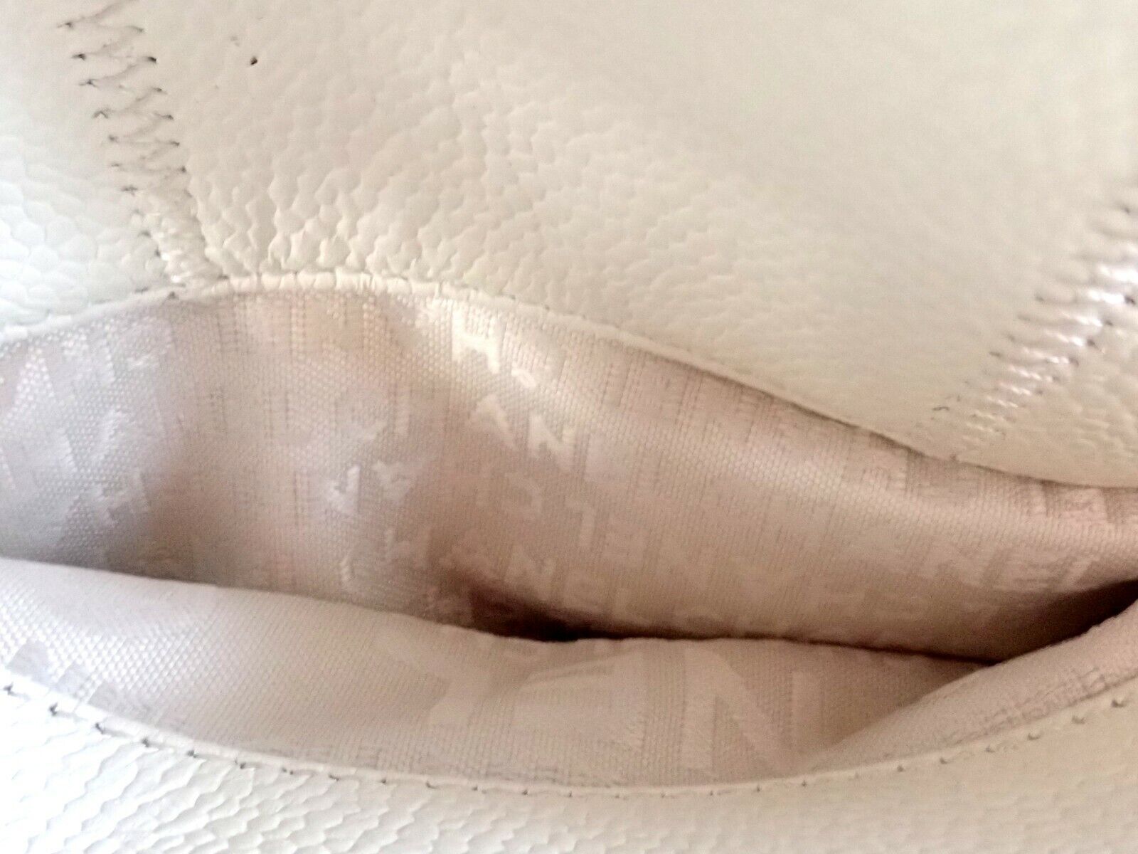 Authentic 2005 Chanel Lax Square Stitch Cream Caviar Leather Handbag - Luxury Vintage Bag for Women, Perfect for Parties, Weddings & Special Occasions