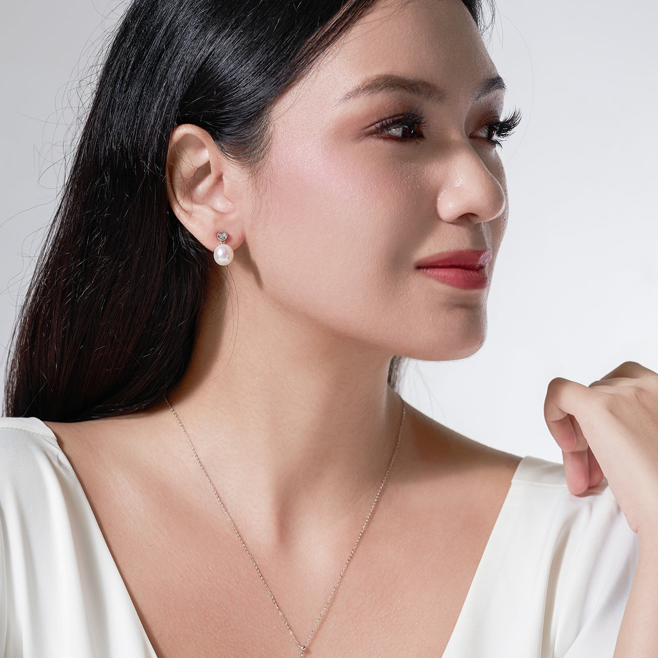 18K Gold Freshwater Pearl Earrings for Women - Elegant Stud or Dangle Pearl Jewelry Gift for Wedding, Anniversary & Special Occasions
