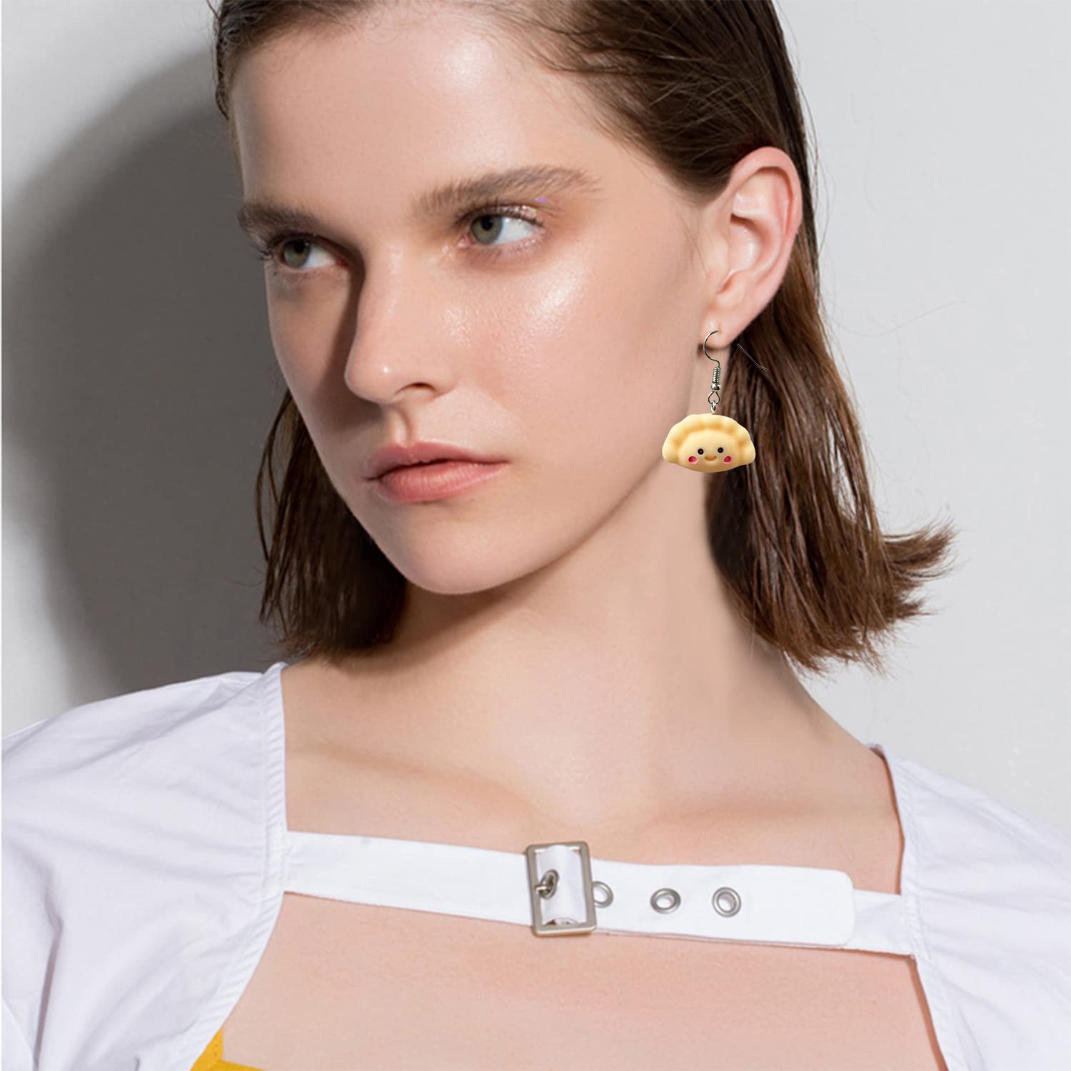 Handmade Resin Dumpling Meat Pie Pierogi Earrings - Unique Chinese Food Charm Jewelry for Women & Men | Perfect for Cosplay, Food Lovers & Cultural Fashion Accessories