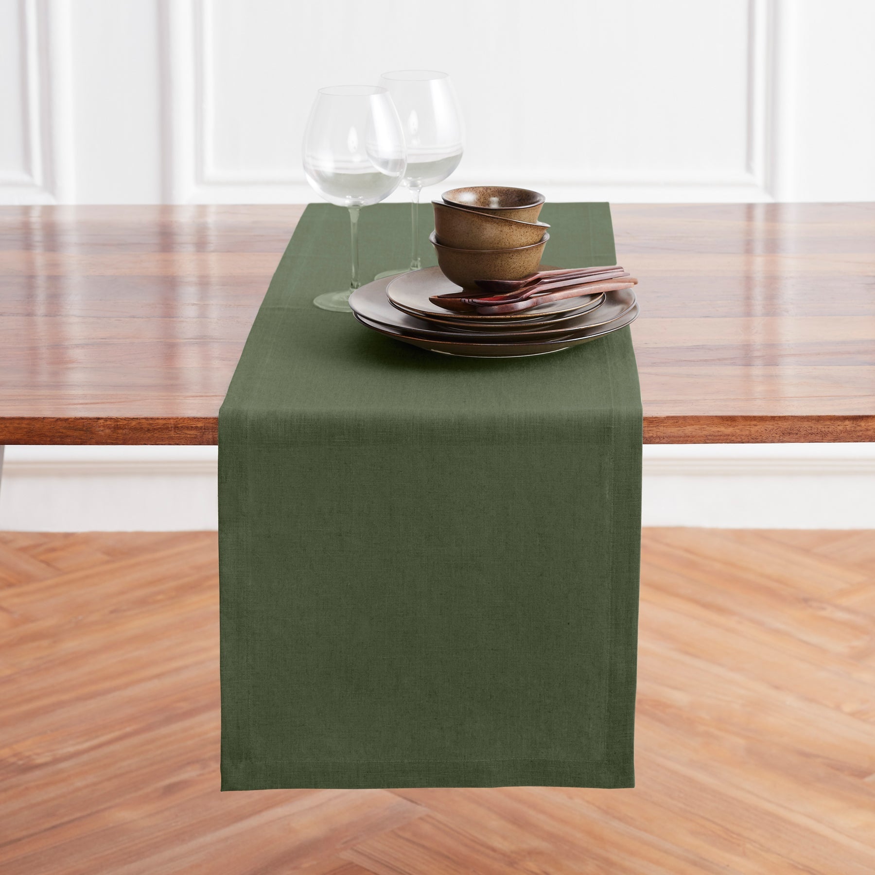 Elegant Diana Medium Weight Table Runner - Perfect for Dining Tables, Weddings, and Holiday Decor