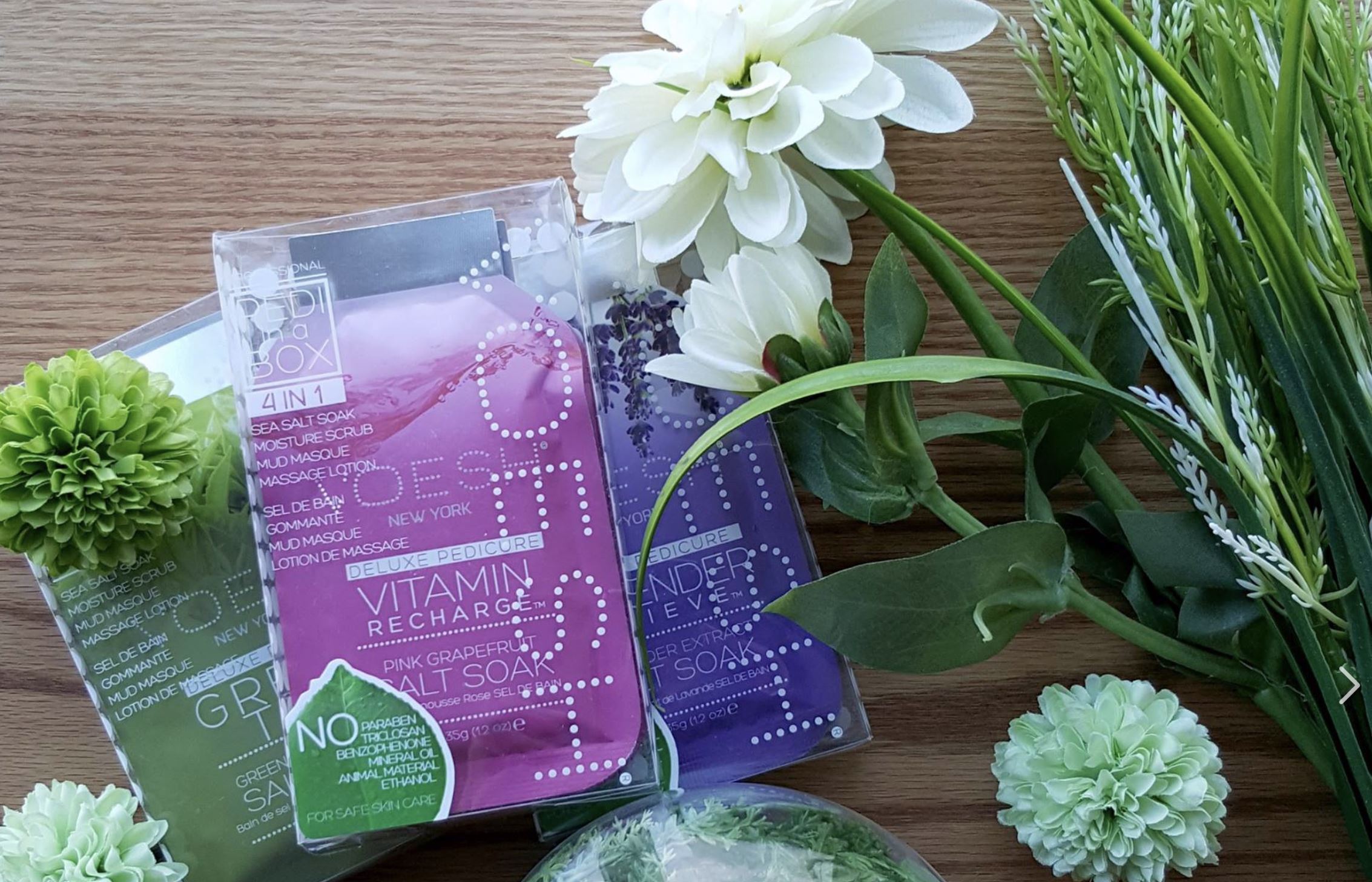 Voesh Pedi in a Box Vitamin Recharge Foot Treatment - Exfoliating & Moisturizing Foot Mask for Soft, Smooth Feet - Perfect for At-Home Spa Days & Self-Care Routines
