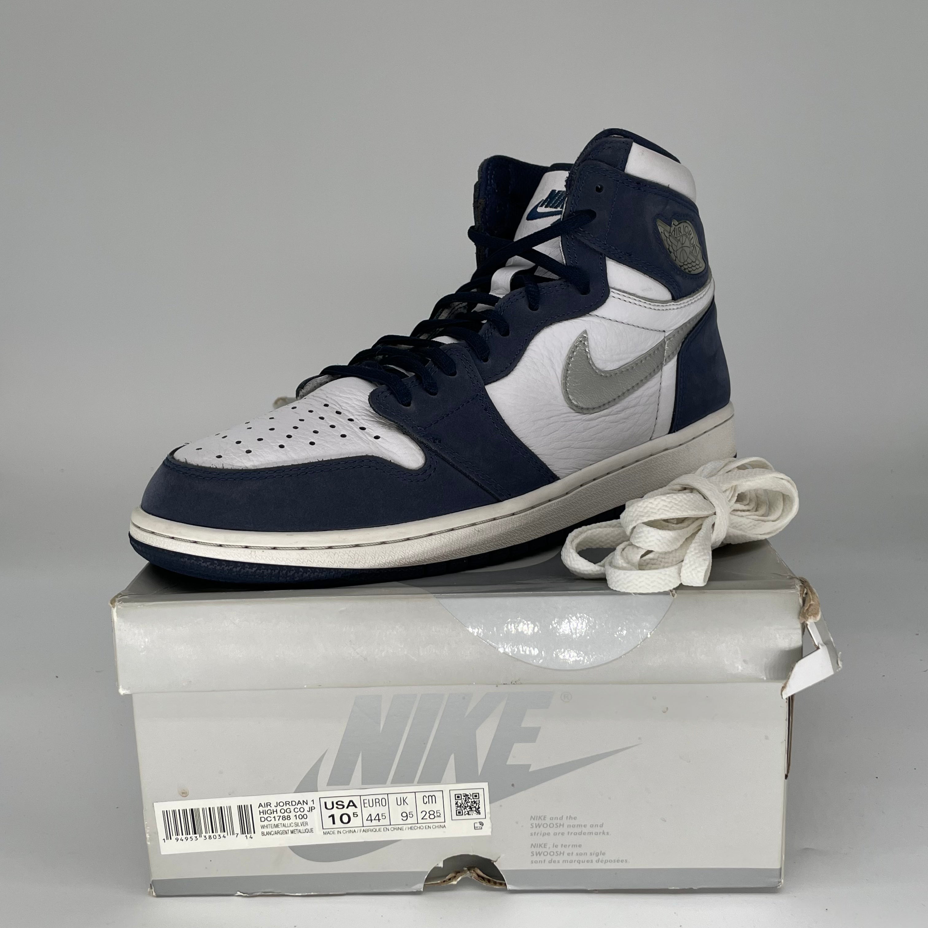 Original: AIR JORDAN 1 CO JAPAN MIDNIGHT NAVY SIZE 10.5 DC1788 100   Optimized: **Air Jordan 1 Retro High CO Japan Midnight Navy Men's Basketball Shoes Size 10.5 (DC1788-100) - Authentic Sneakers for Streetwear & Basketball**    **使用场景 (Usage Scenarios):** Perfect for basketball games, street fashion, sneaker collections, and casual wear.