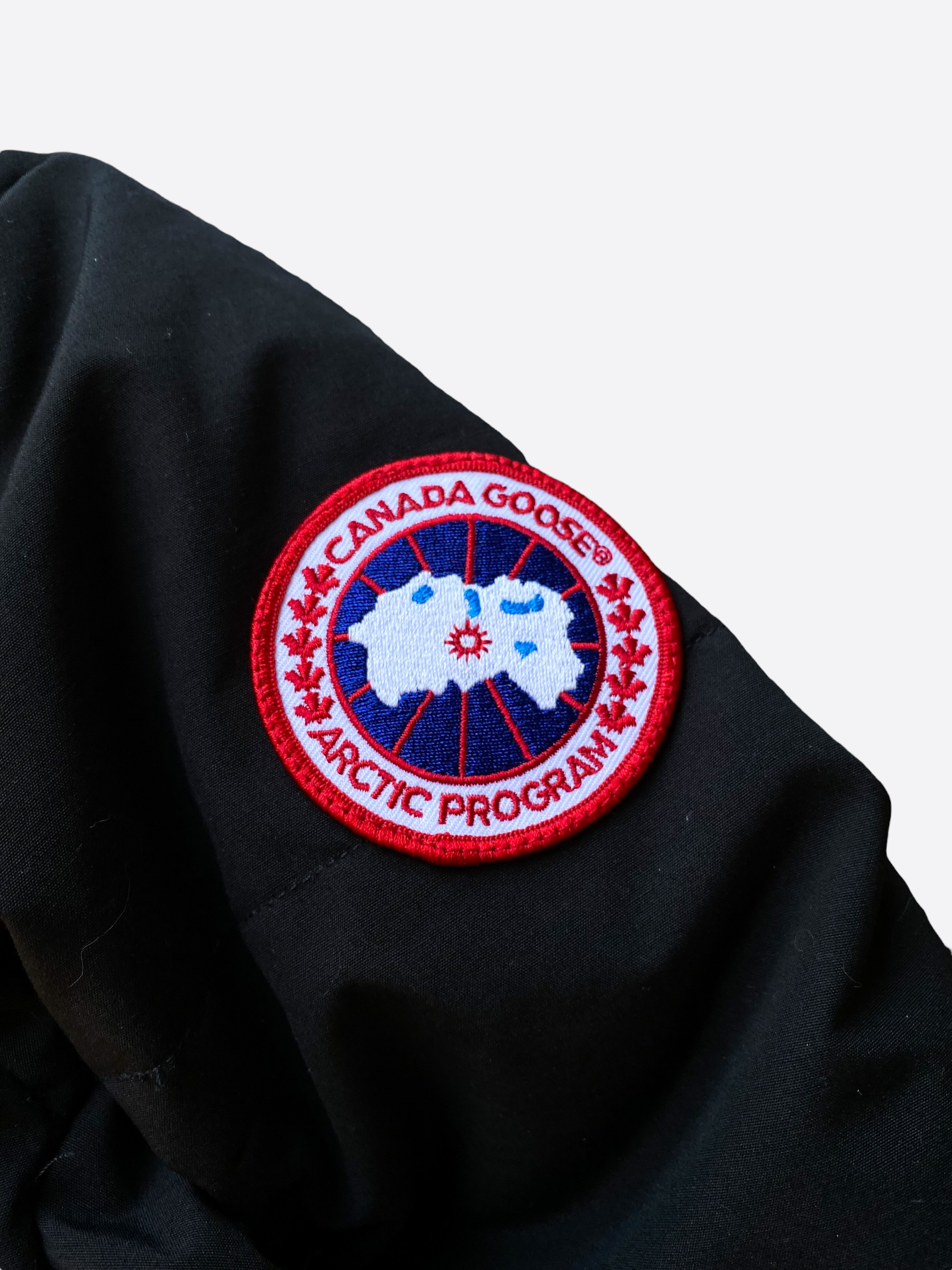 Canada Goose Black Merrit Women's Winter Jacket - Waterproof & Windproof Parka for Cold Weather - Perfect for Outdoor Activities, Skiing, and Daily Commute