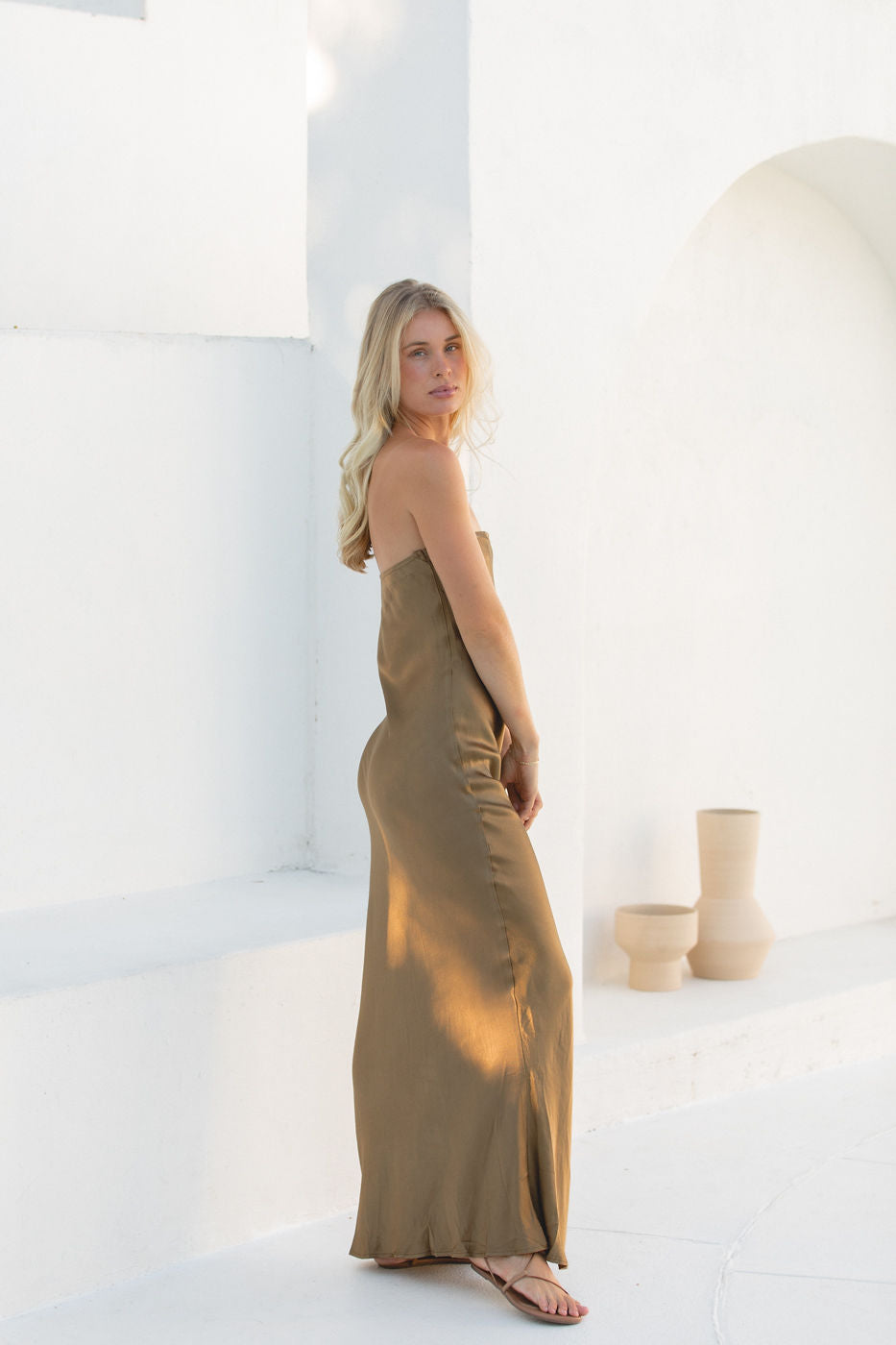 Elegant Satin Strapless Maxi Dress for Women - Formal Evening Gown & Wedding Guest Dress - Perfect for Prom, Cocktail Parties & Summer Events