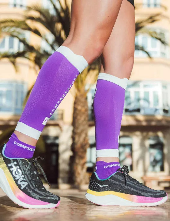 Compressport Unisex Pro Racing Socks v4.0 - Running Socks for Men & Women - Breathable Performance Socks for Marathon, Triathlon & Training - Royal Lilac/White