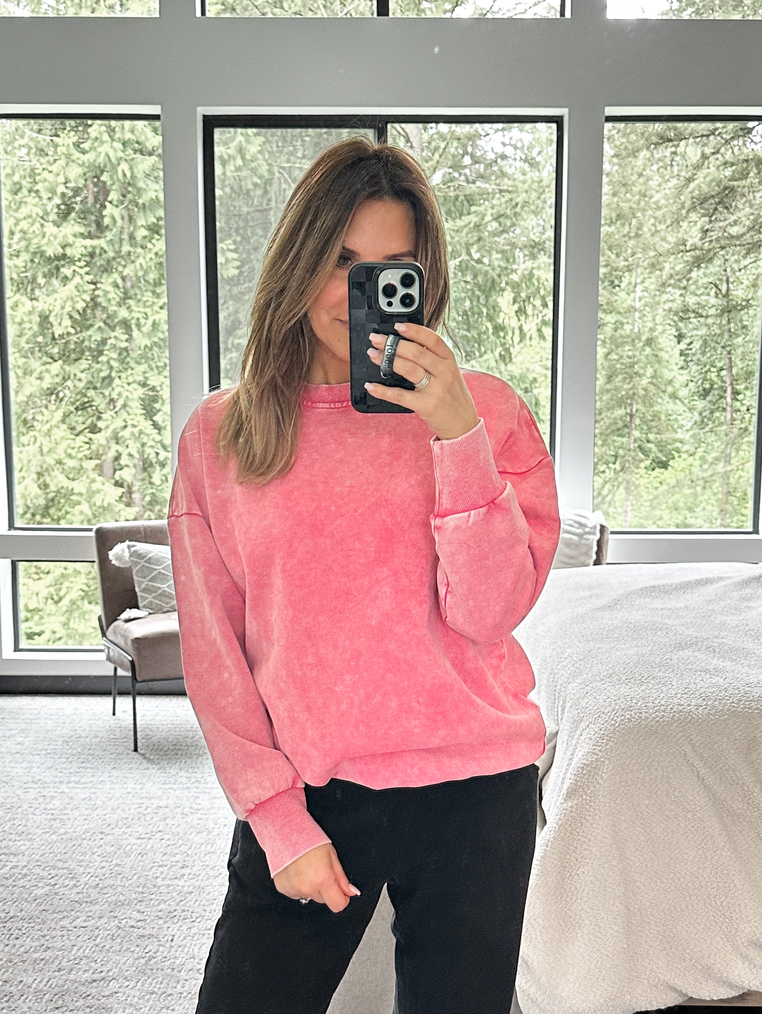 Electric Pink Washed Crewneck Sweatshirt for Adults - Soft & Stylish Casual Wear for Everyday Comfort