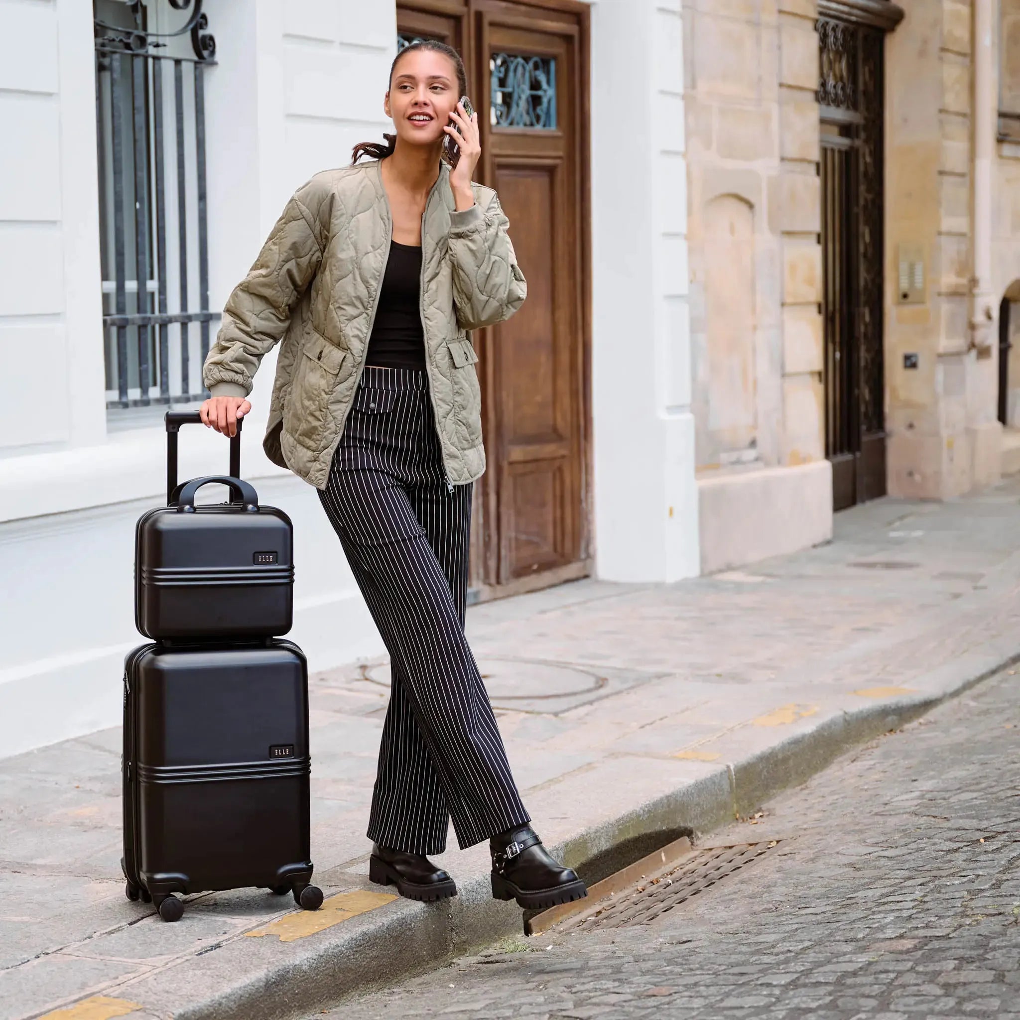 3-Piece Expandable Polycarbonate Luggage Set - Lightweight Durable Suitcase for Travel, Business & Vacation - TSA Lock & 360° Spinner Wheels (Black) | Perfect for International Flights, Family Trips & Business Travel
