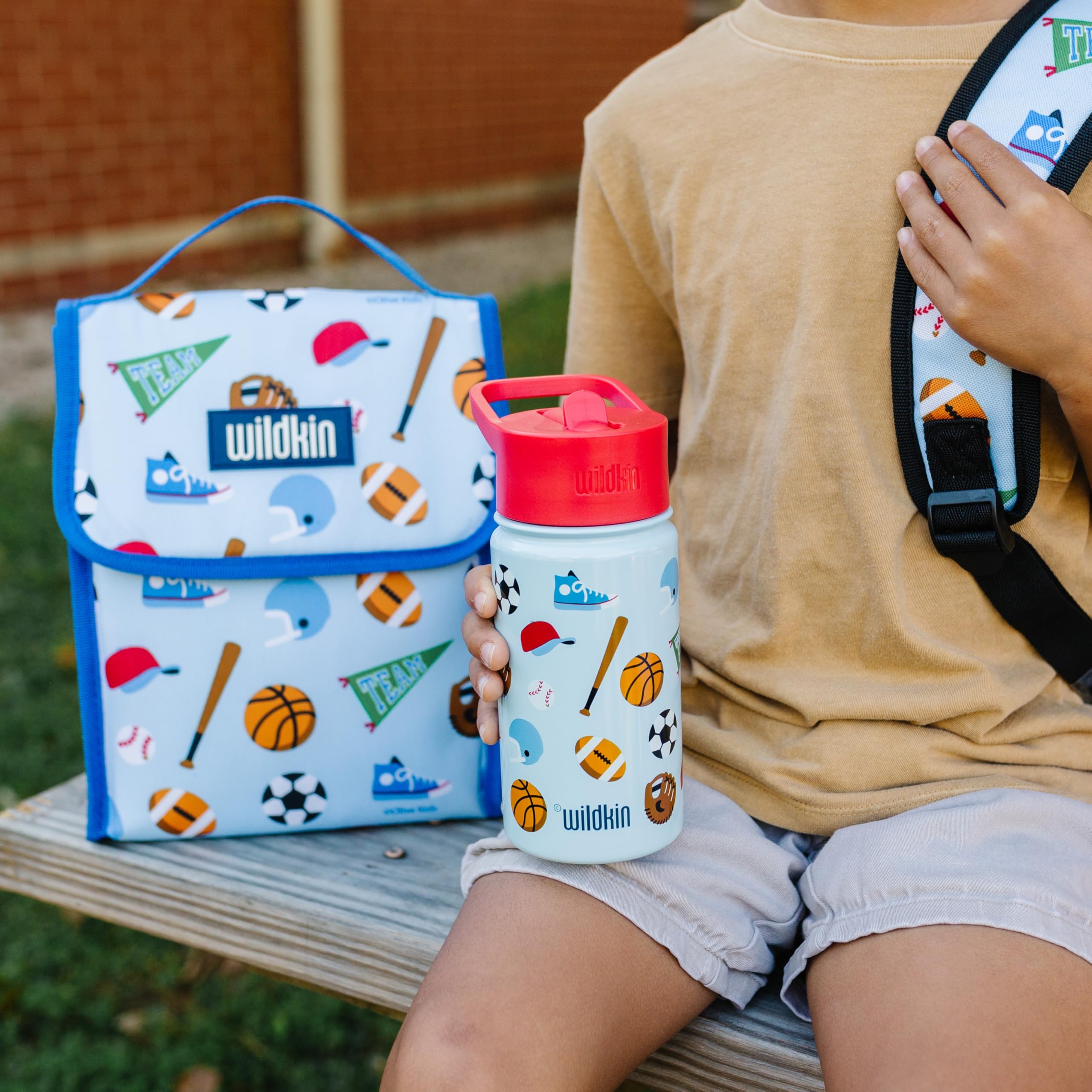 Wildkin Kids Insulated Lunch Bag - Reusable Thermal Lunch Box for School, Travel & Picnics - Keeps Food Hot/Cold for Hours - Perfect for School Lunches, Road Trips & Outdoor Adventures - Game On Design