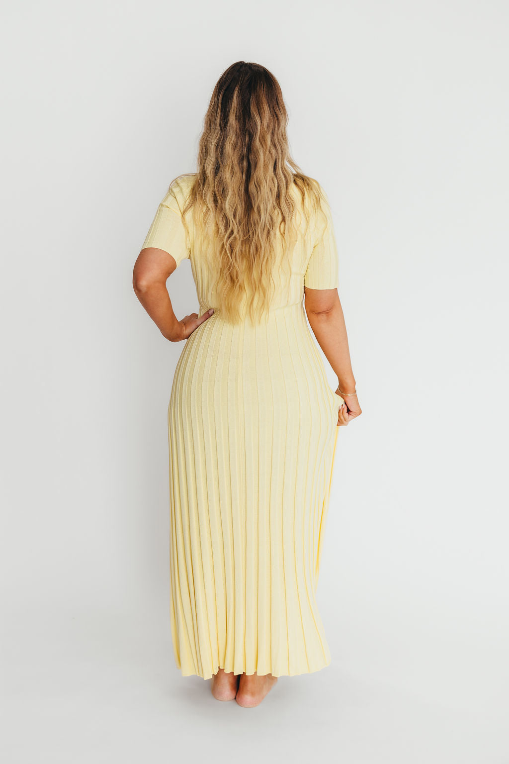 Oakley Ribbed Maxi Dress in Light Yellow - Bump Friendly Maternity Dress for Pregnancy, Comfortable Stretchy Fabric, Perfect for Baby Showers & Summer Outfits