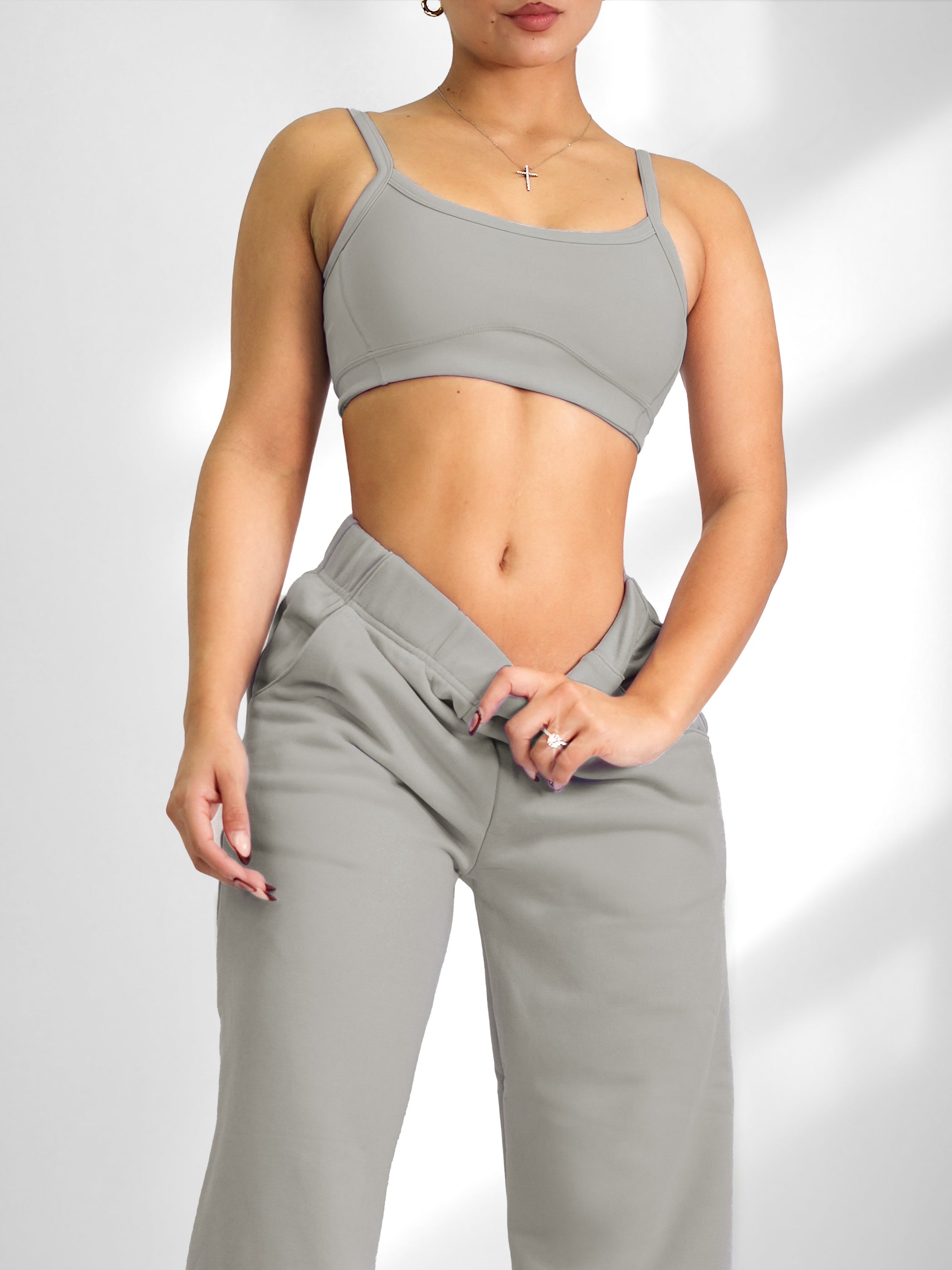 Stylish Gray Sports Bra for Women - Comfortable Workout Top for Yoga, Running & Gym - Perfect for Active Lifestyles