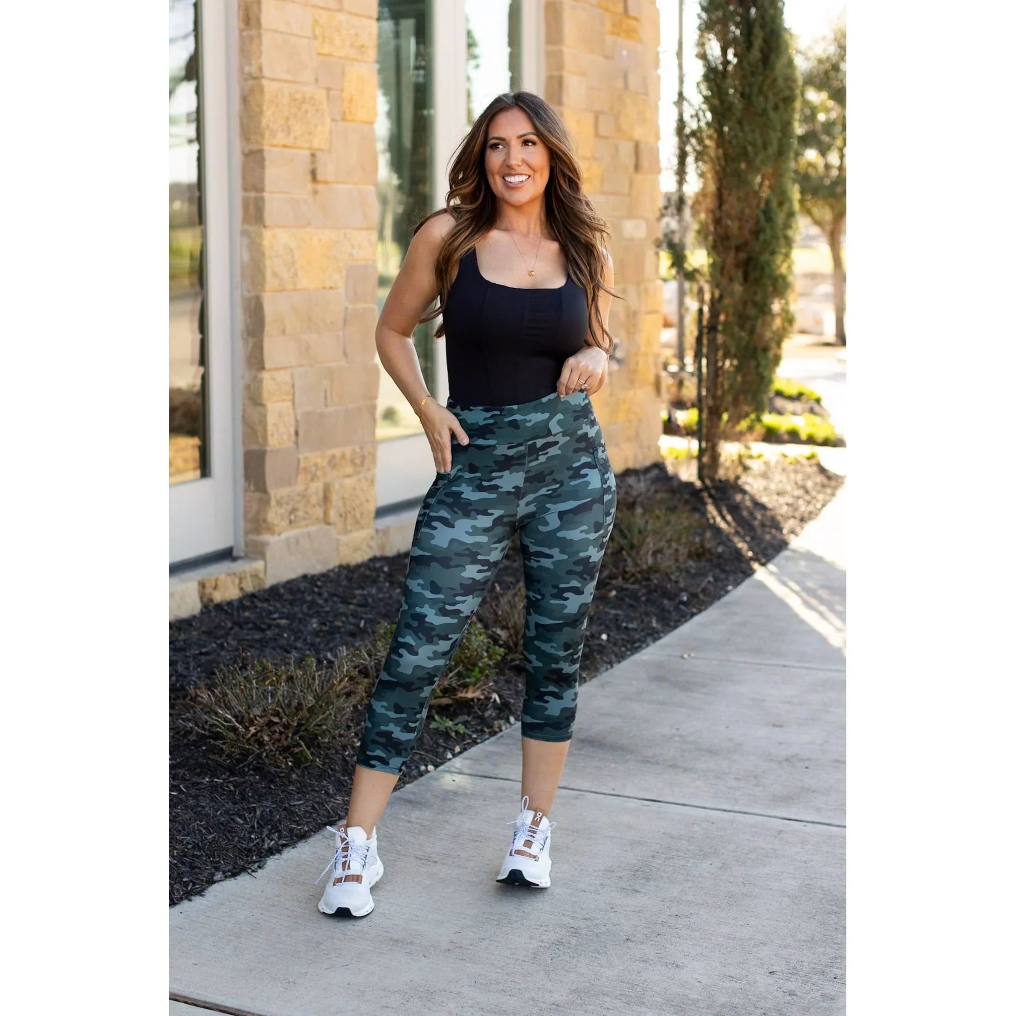 PREORDER: Women's High-Waisted Capri Yoga Leggings with Side Pockets - 9 Color Options for Workout, Running & Casual Wear