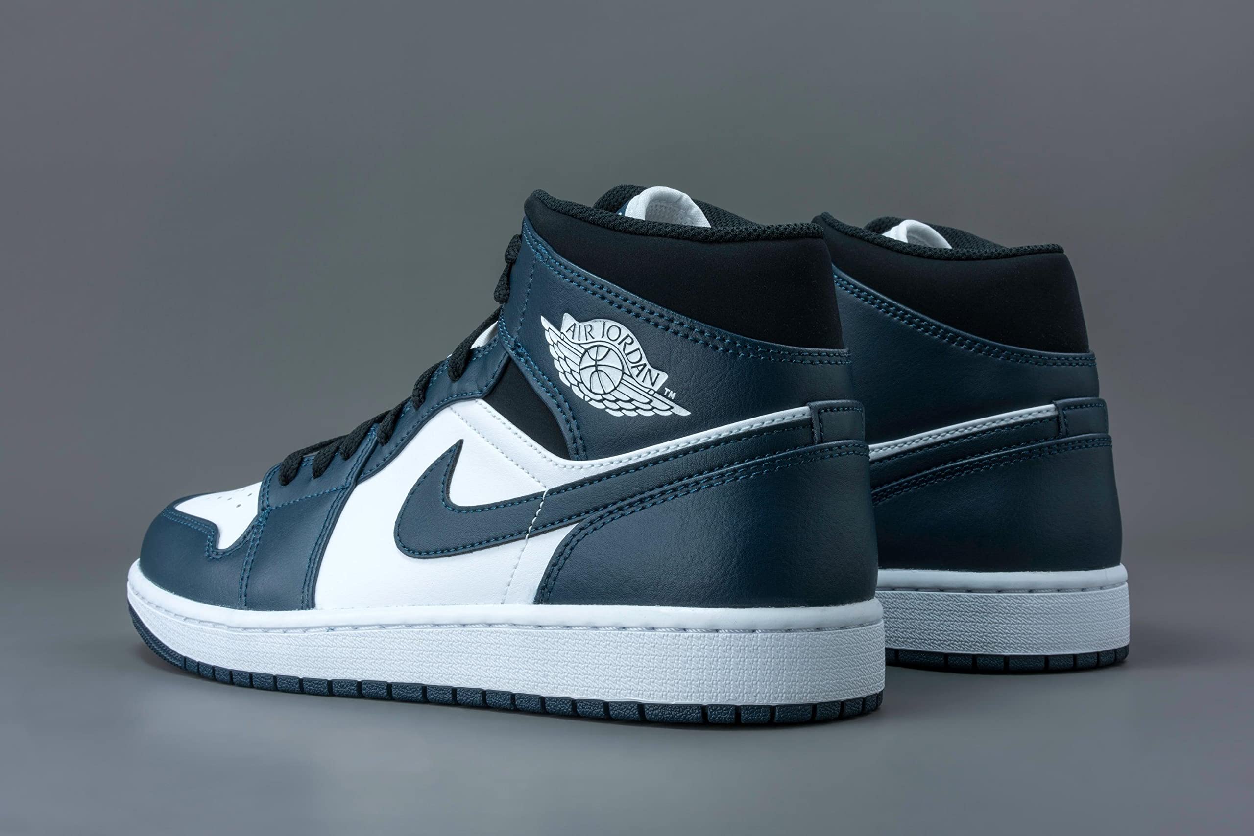 Nike Men's Air Jordan 1 Mid Basketball Shoes - Retro Sneakers for Men, High-Top Comfort & Style - Perfect for Streetwear, Casual Wear & Basketball Games