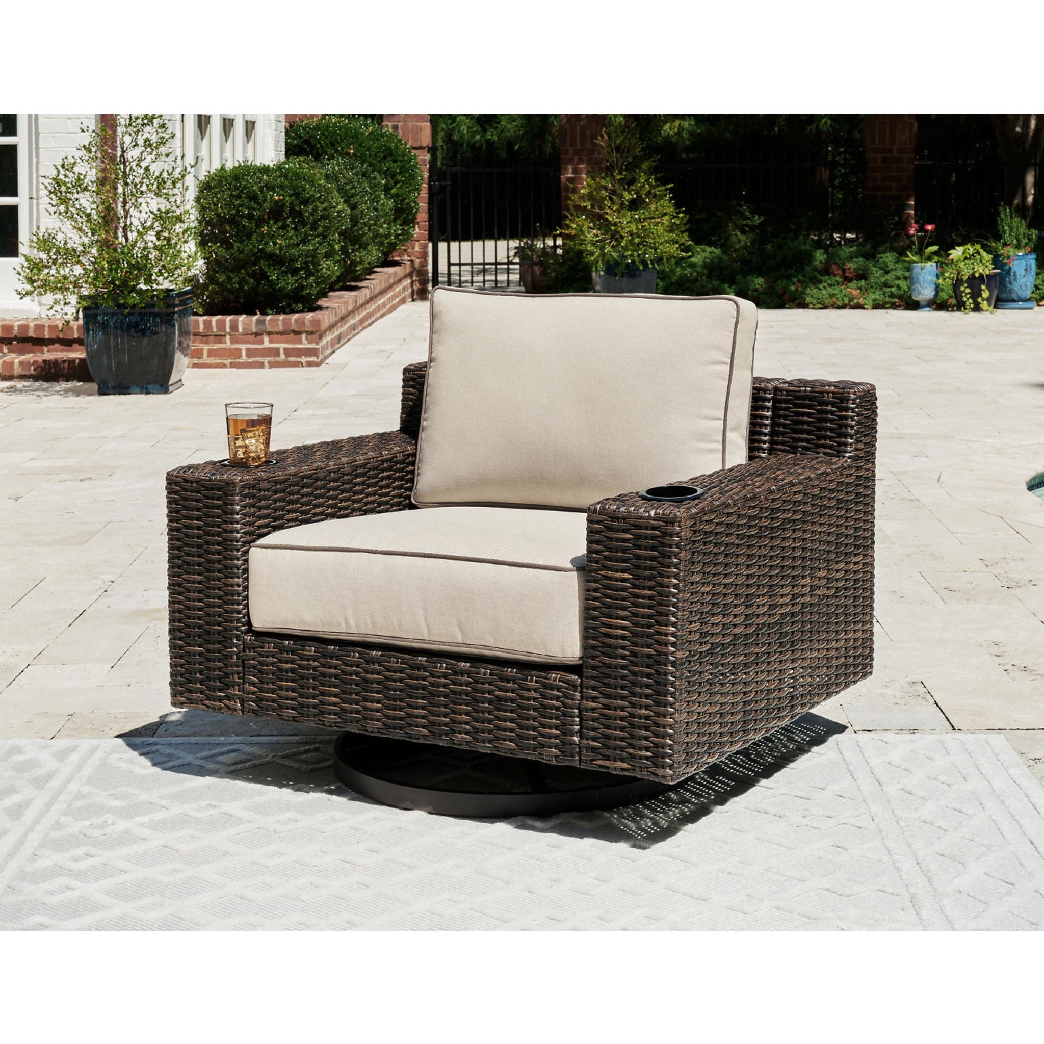 Premium Coastline Bay Outdoor Swivel Lounge Chair with Waterproof Cushion - Patio, Poolside & Backyard Relaxation - Weather-Resistant & Comfortable for Sunbathing, Lounging & Entertaining