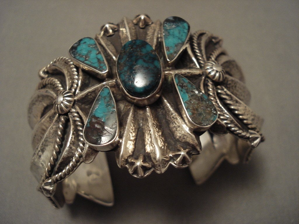 110g Authentic Navajo Turquoise Bracelet - Handmade Sterling Silver Native American Jewelry for Women, Perfect for Boho Fashion & Special Occasions