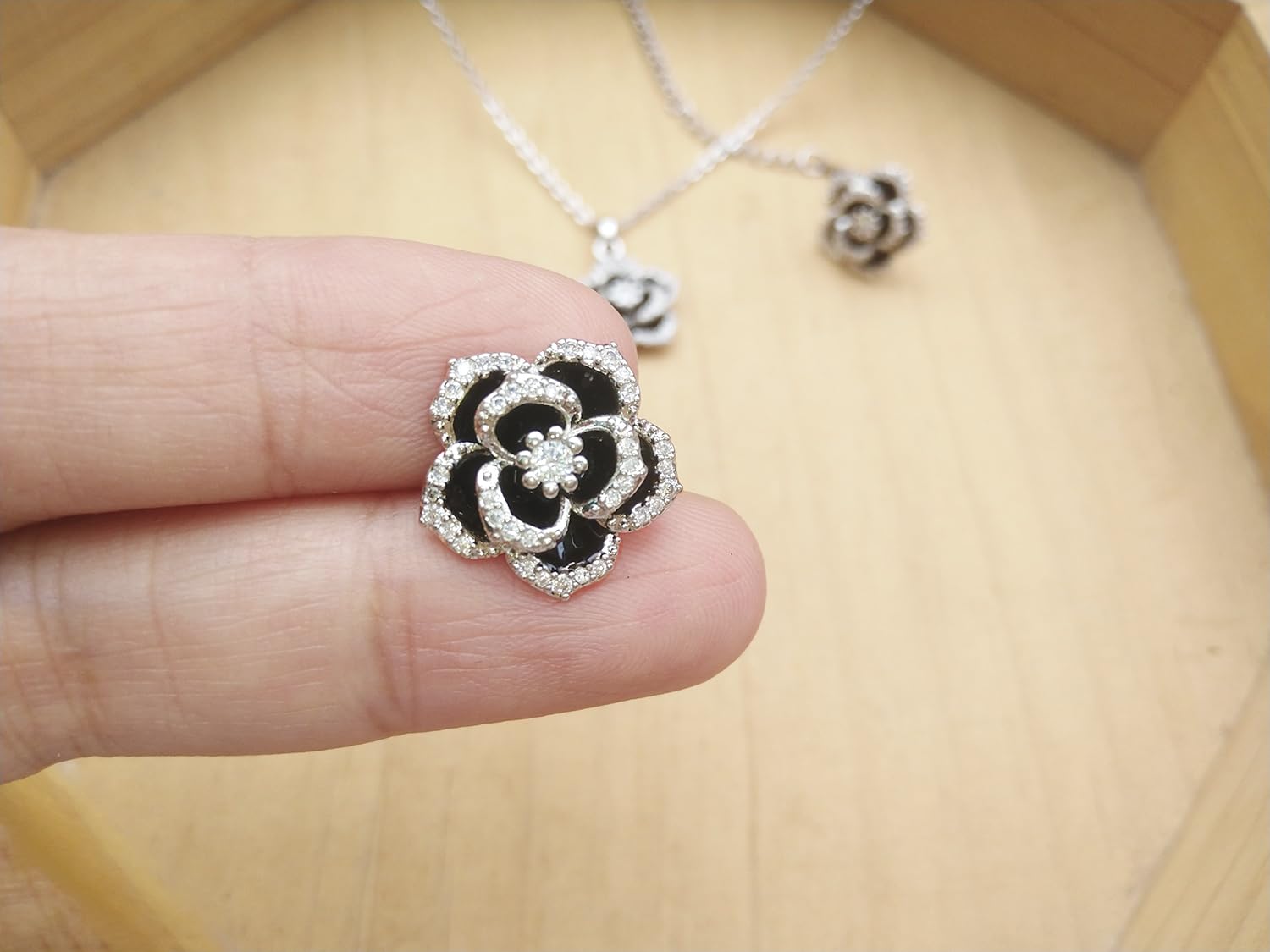 Black Rose Flower Necklace & Earrings Set - Elegant Gothic Jewelry Gift for Women - Perfect for Valentine's Day, Anniversary & Romantic Occasions