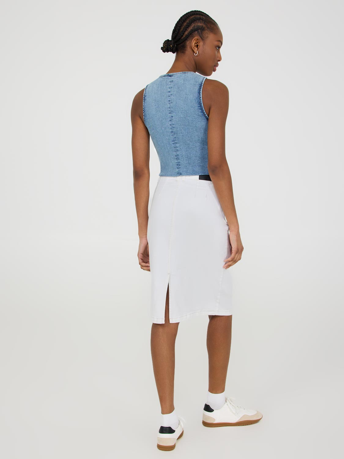 Stylish Patch Pocket Denim Pencil Skirt for Women - High Waisted Slim Fit Stretch Denim Skirt - Perfect for Office, Date Night & Casual Outings