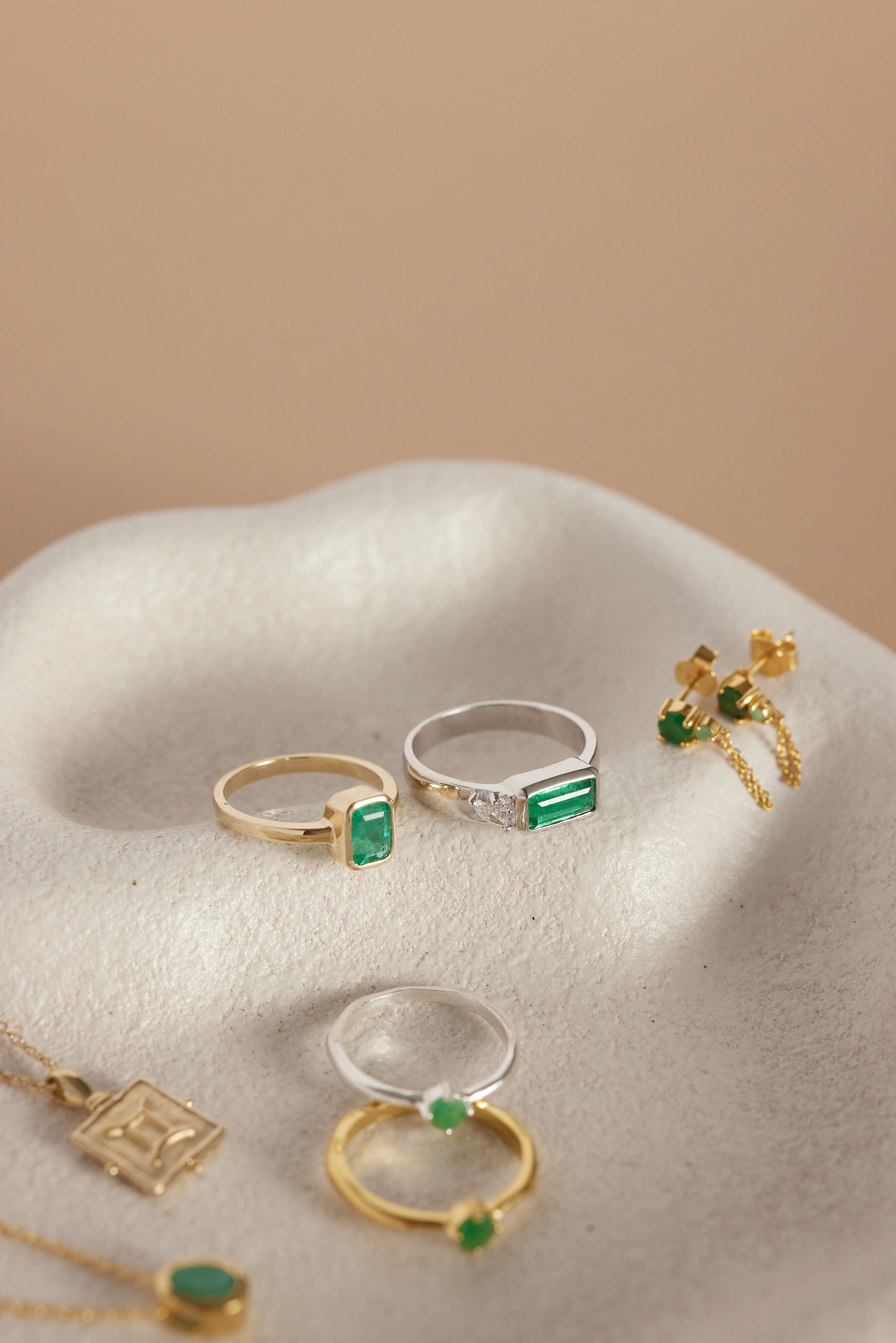 14K Yellow Gold Emerald Baguette Ring - Elegant Stackable Band for Women | Perfect for Weddings, Anniversaries & Everyday Luxury Jewelry