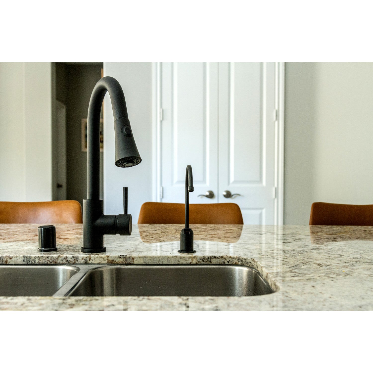 Americana K6190 Single Handle 1 Hole Deck Mount Water Filtration Faucet in Matte Black - Perfect for Kitchen Sink Water Filter Systems & Clean Drinking Water