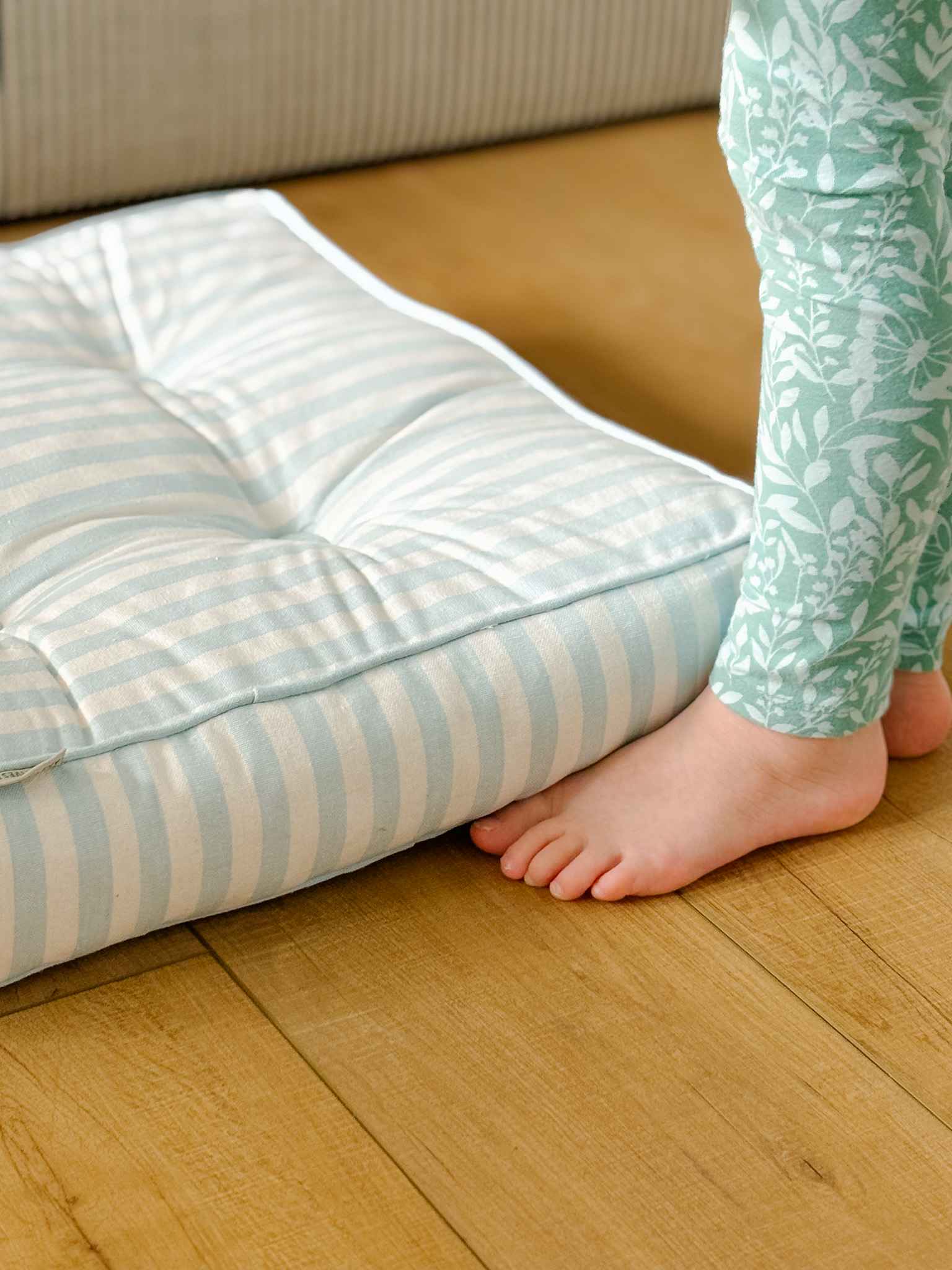 Kids Prayer Kneeler - Sky Blue Stripe Design for Comfortable Worship | Perfect for Church, Home & Sunday School Devotions