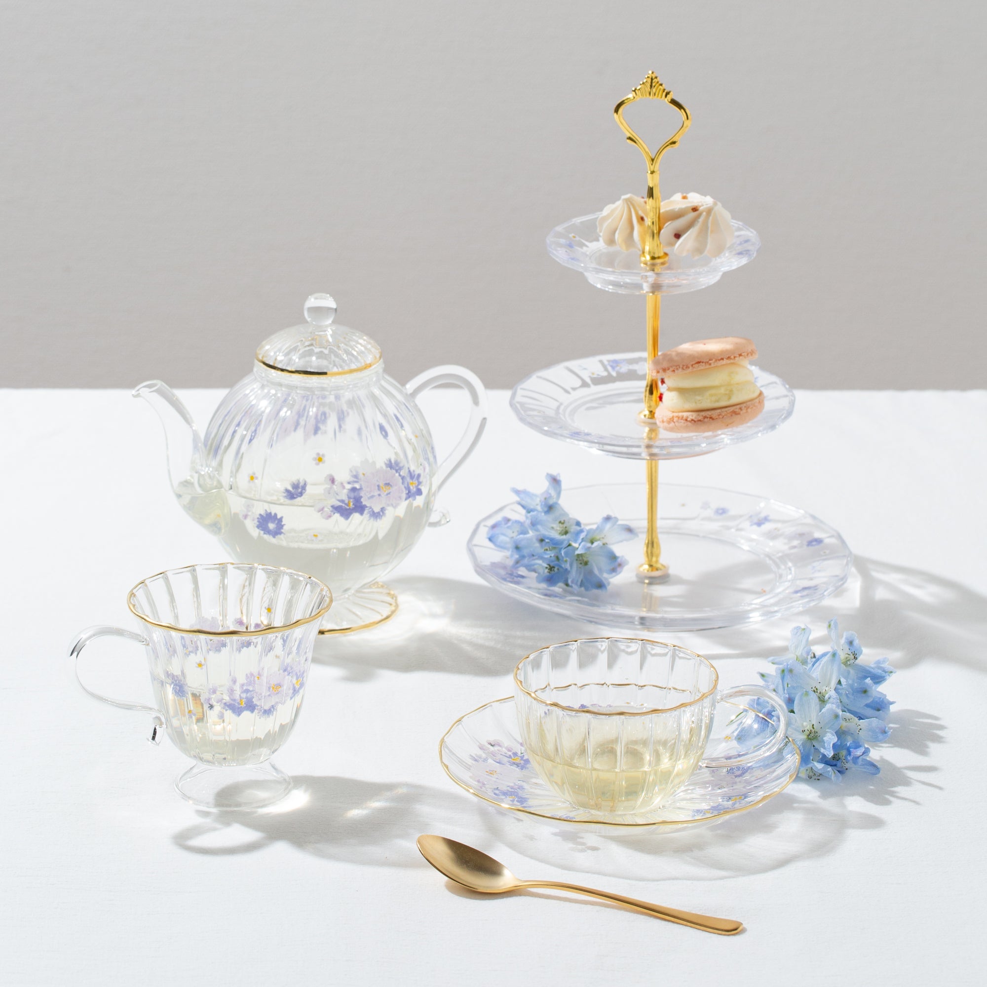 Elegant Purple Flower Frill Glass Stand - Perfect for Home Decor, Wedding Centerpieces & Gift Displays