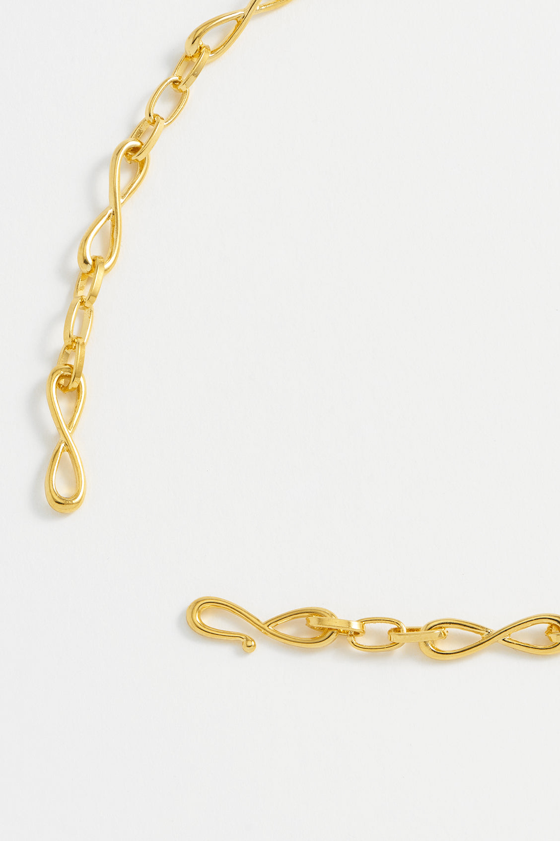 Infinity Loop Chain Necklace for Women - Elegant Gold & Silver Layering Necklace Jewelry Gift for Her - Perfect for Valentine's Day, Anniversary & Everyday Wear