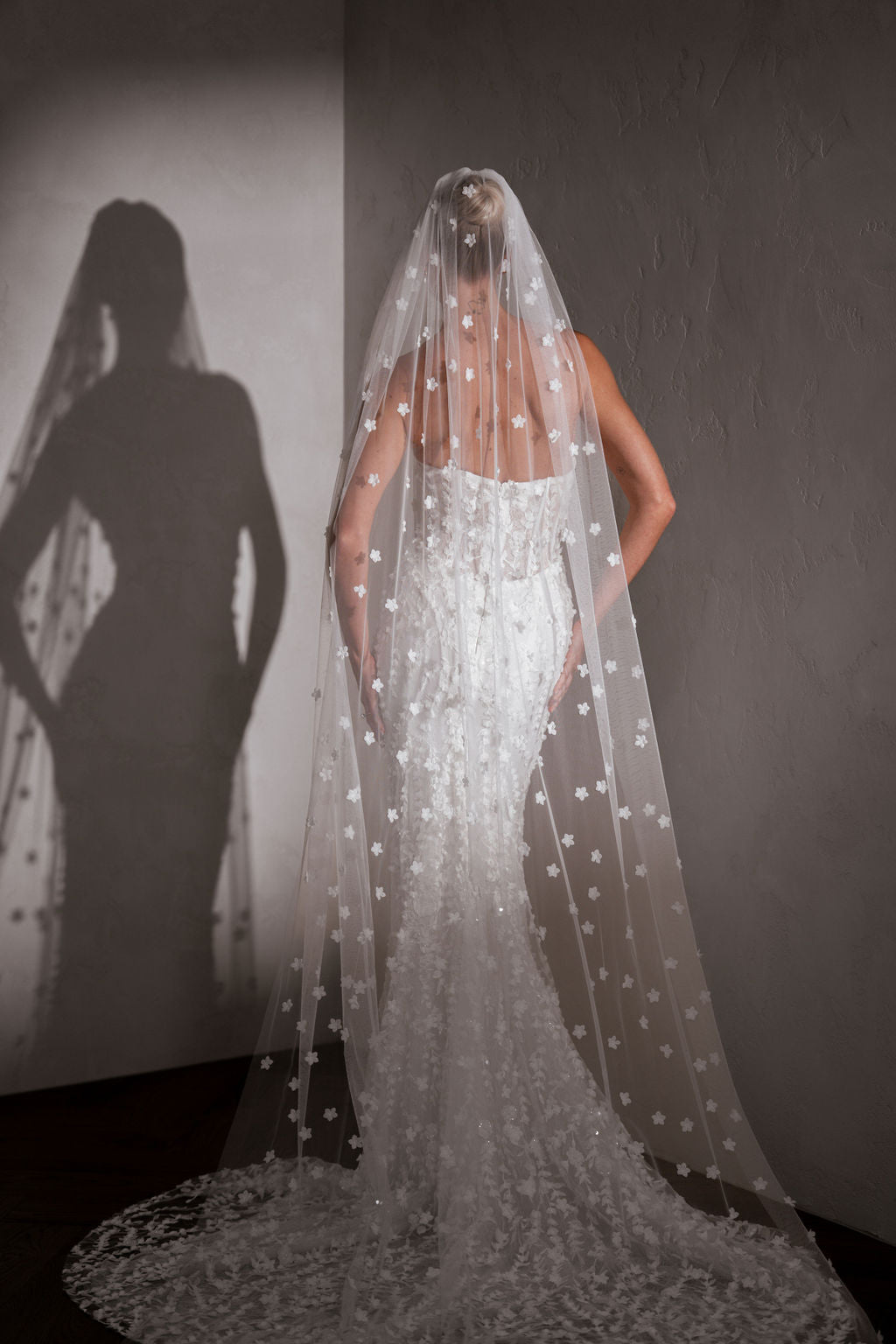 Posie Veil - Elegant Floral Wedding Veil for Brides | Perfect for Boho, Garden & Outdoor Weddings