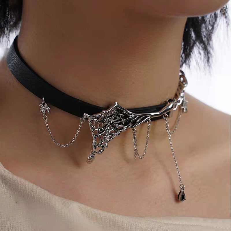 Spider Serpent Black Leather Choker Necklace Punk Gothic Collar for Women & Men | HN1872 | Perfect for Halloween, Cosplay, and Gothic Fashion Accessories