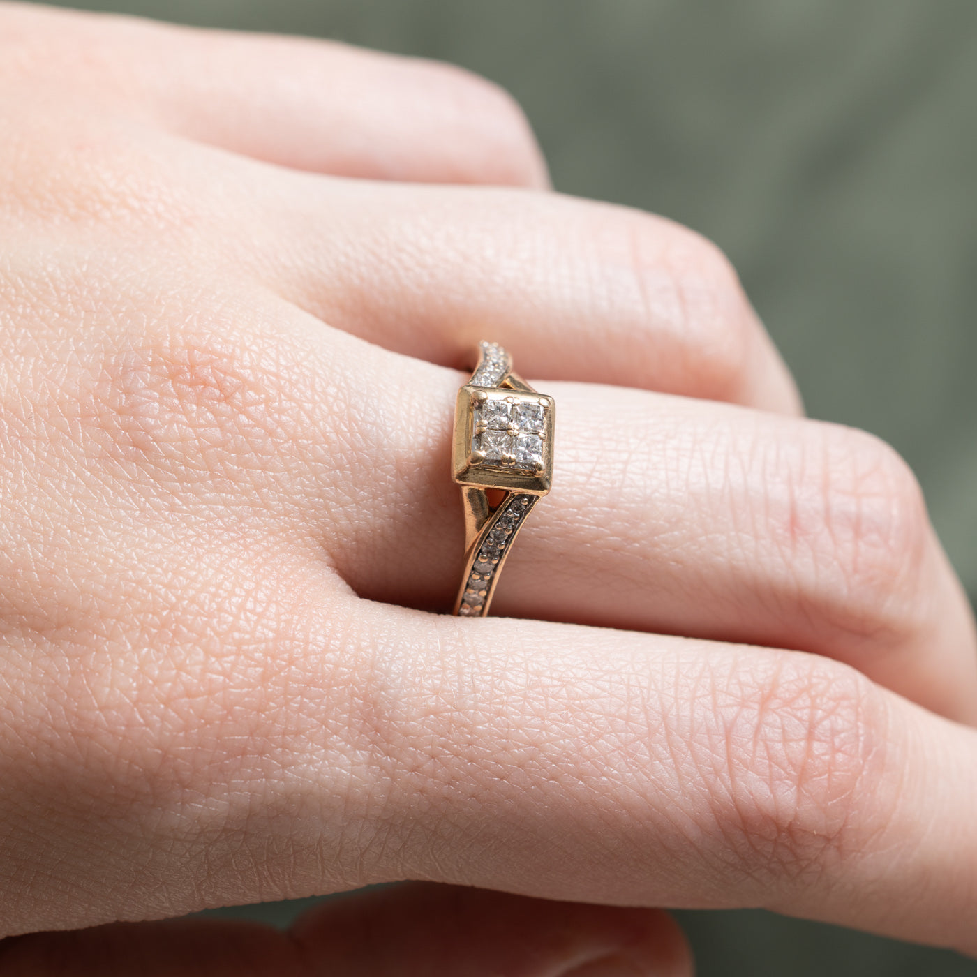 0.33ctw Diamond Grid Tapered Ring - Size 7.25 | Elegant Stackable Wedding Band, Anniversary Gift for Her | Perfect for Bridal Jewelry & Special Occasions
