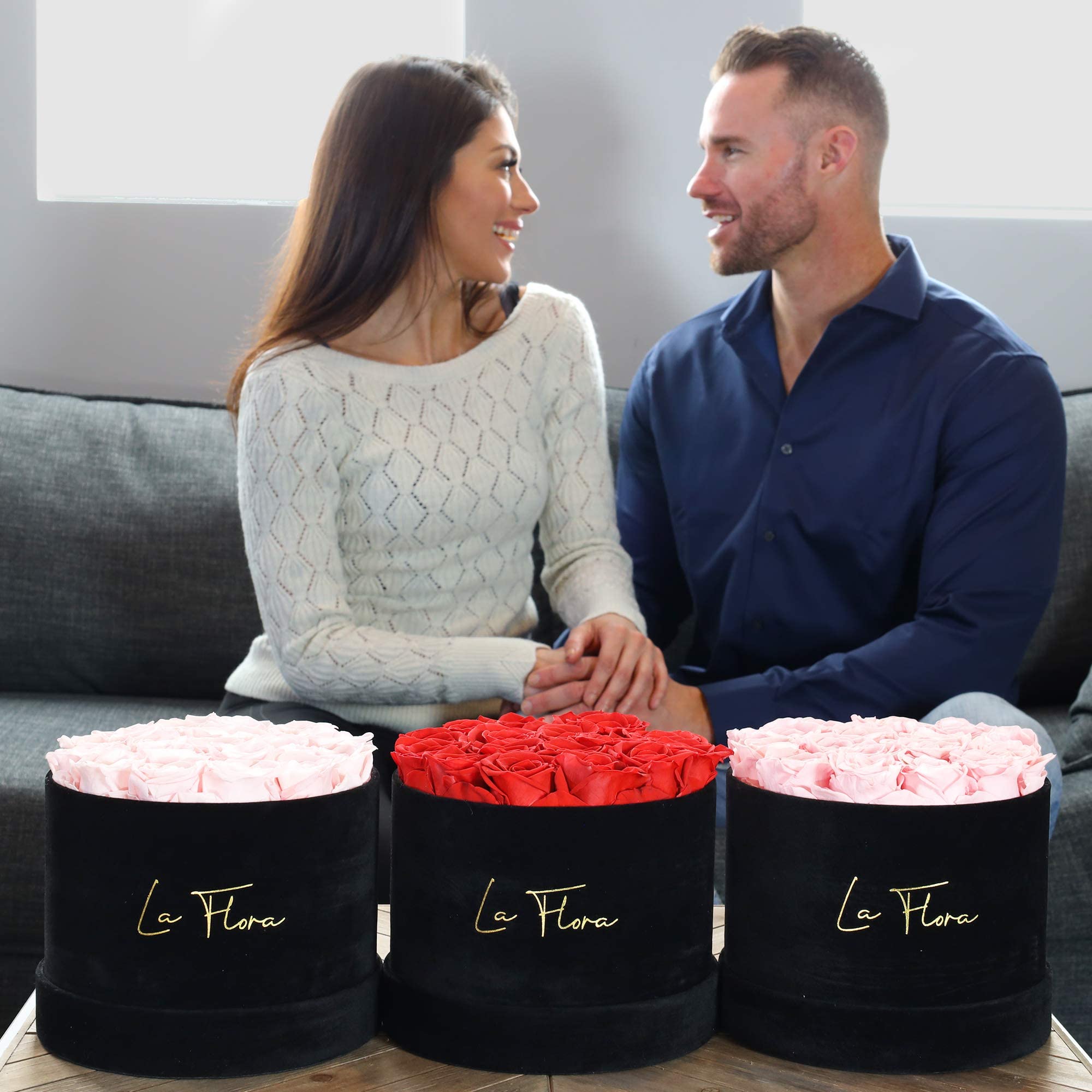 La Flora Preserved Roses Gift Box - 14-16 Long Lasting Roses That Stay Fresh for 1 Year | Perfect for Anniversaries, Valentine's Day, Weddings & Special Occasions