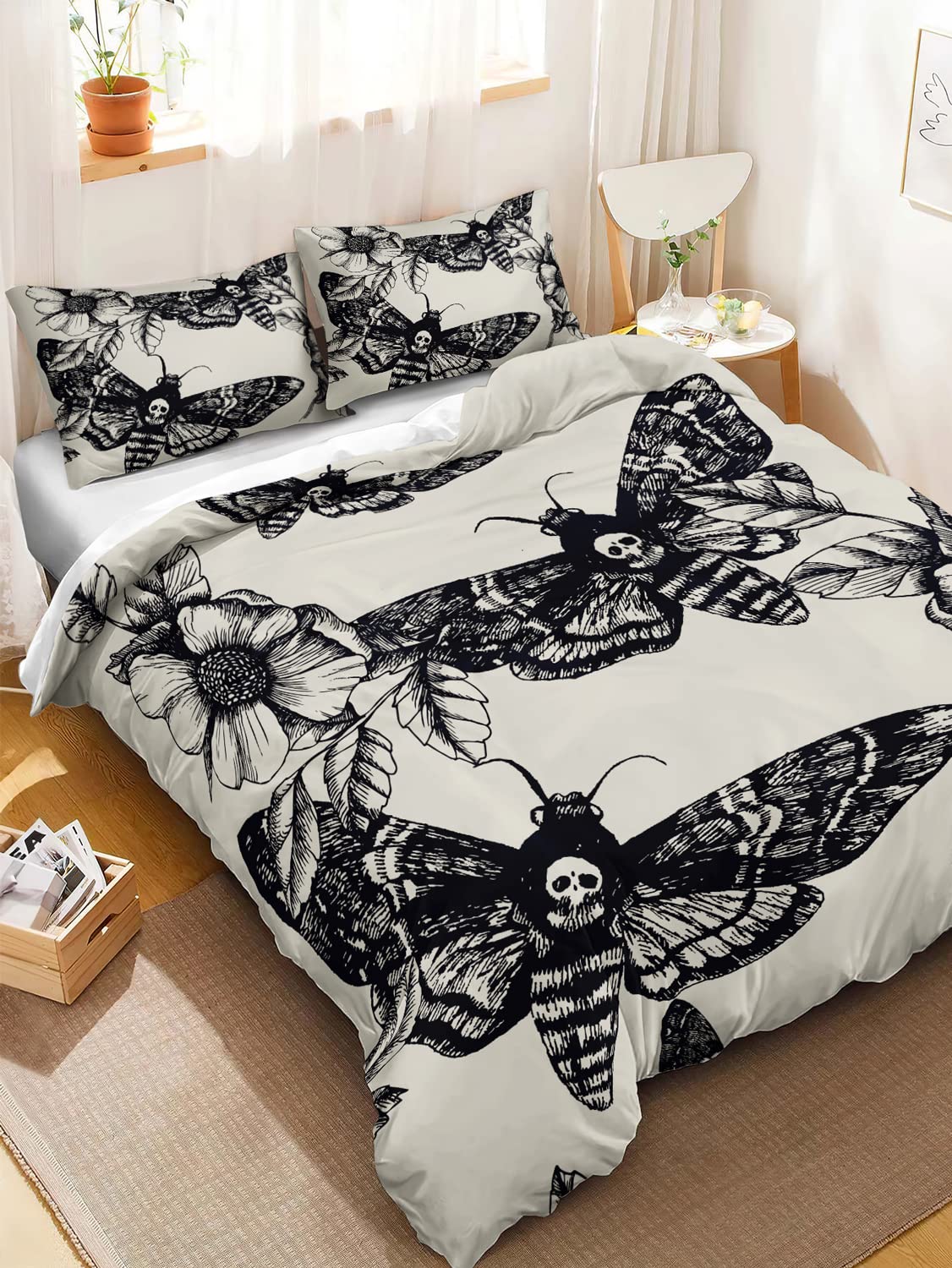 Stylish Death Moth & Skull Print Bedding Set - Halloween Themed Comforter Cover for Teens (No Comforter Included) - Perfect for Gothic Room Decor & Spooky Sleepovers