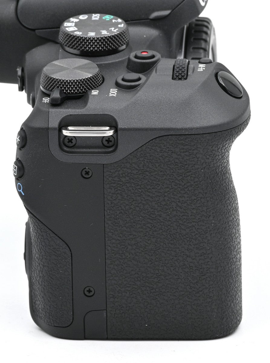 OPEN BOX EXCELLENT Condition Canon EOS R10 Mirrorless Digital Camera Body Only - Perfect for Travel Photography, Vlogging & Professional Shooting