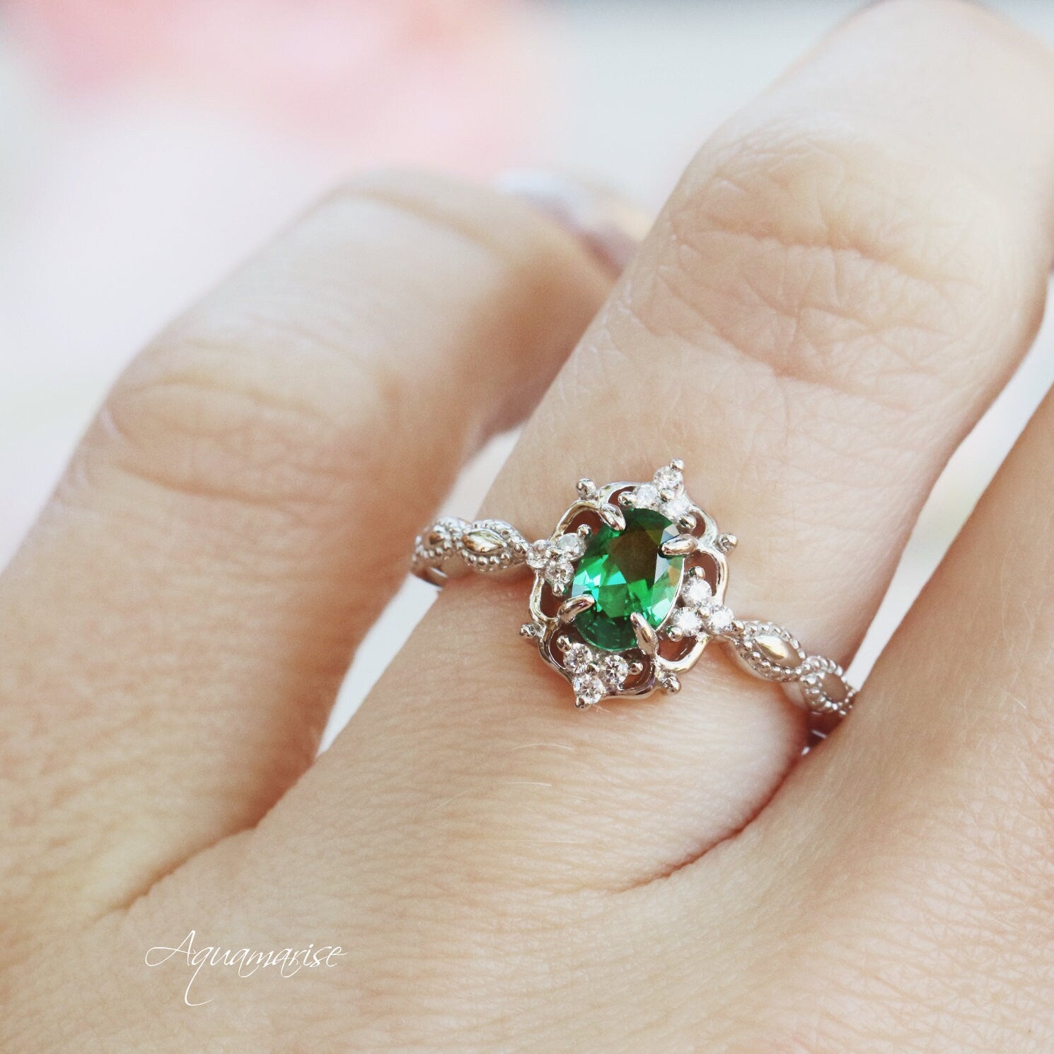 Vintage Emerald Ring 14K White Gold - Elegant Jewelry for Women, Perfect for Weddings, Anniversaries & Special Occasions
