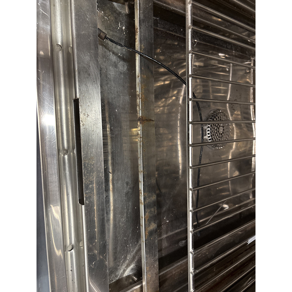 Used Rational SCC 102 G Gas Combination Oven with Stand - Professional Commercial Kitchen Equipment for Restaurants, Bakeries & Catering Services
