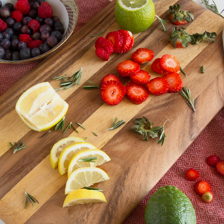 Fox Run Everyday Cutting Board with Sapwood Edge - Durable Wooden Chopping Board for Kitchen, Butcher Block for Meat, Cheese, Vegetables - Perfect for Home Cooking & Food Prep