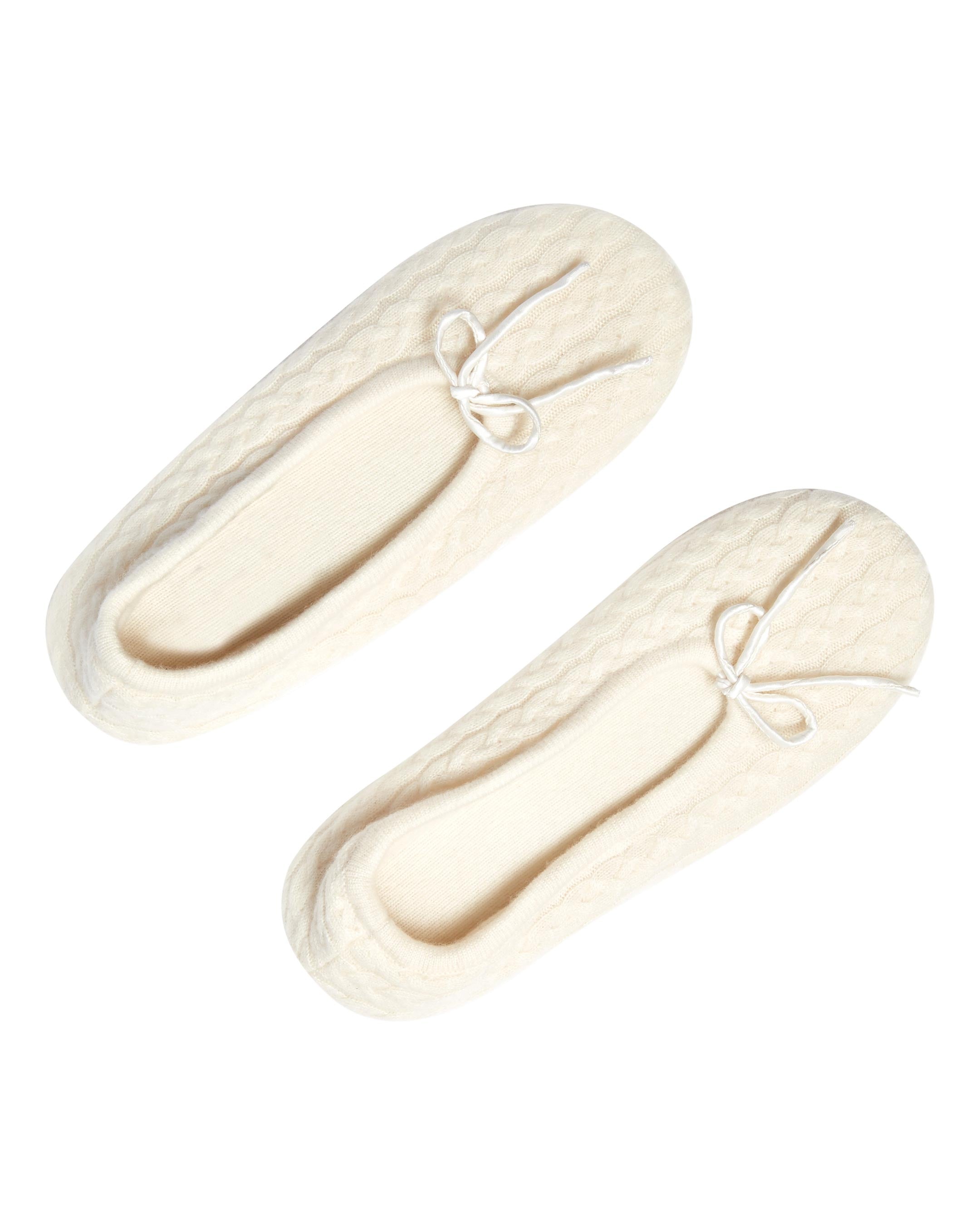 Women's Soft Cable Knit Cashmere Slippers - Ivory White Cozy House Shoes for Winter Comfort & Relaxation at Home
