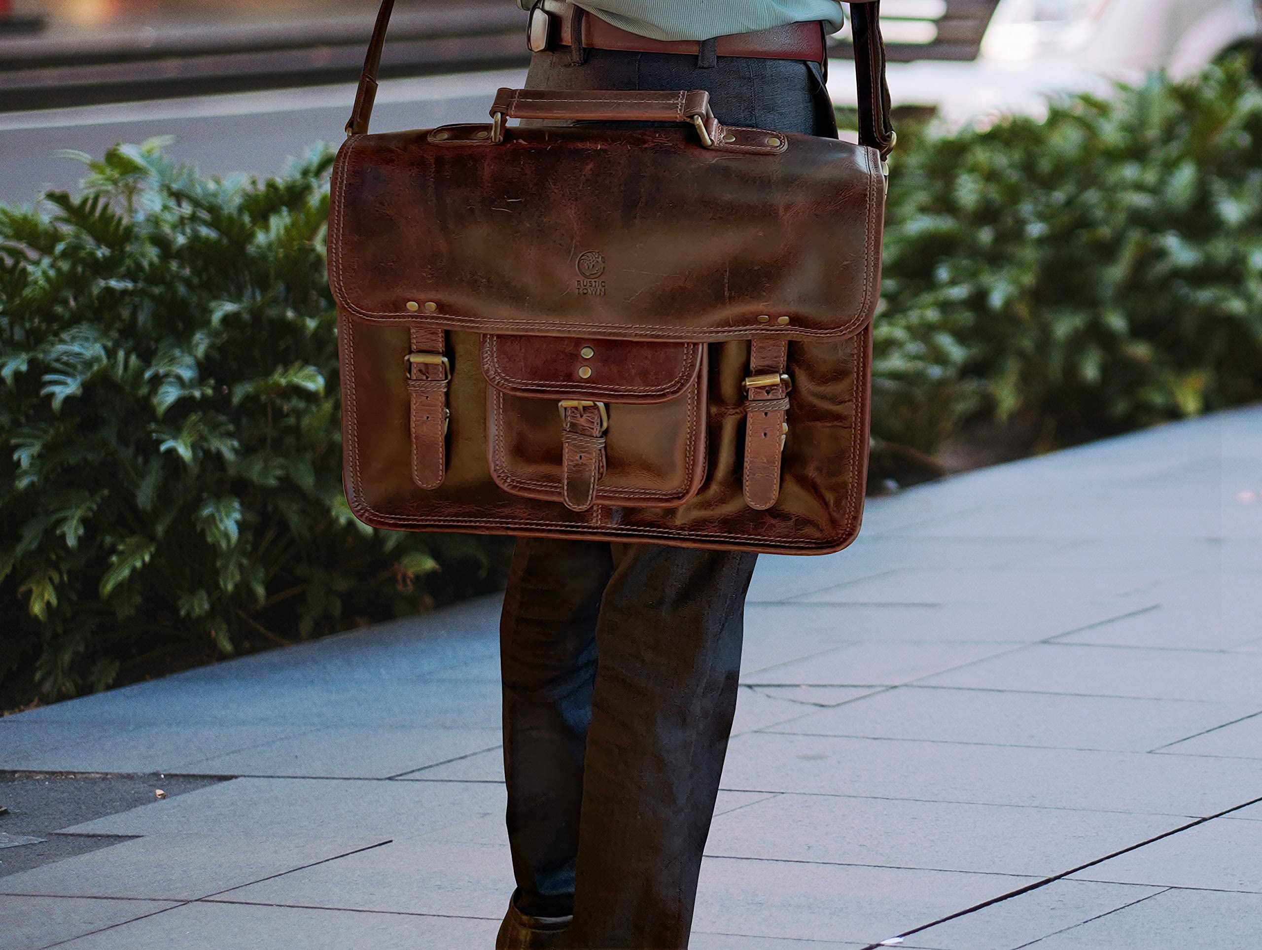 RUSTIC TOWN Premium Genuine Buff Leather Messenger Bag & Toiletry Set - Durable Business Travel Organizer for Men & Women | Perfect for Office Commute, Weekend Getaways & Corporate Gifts