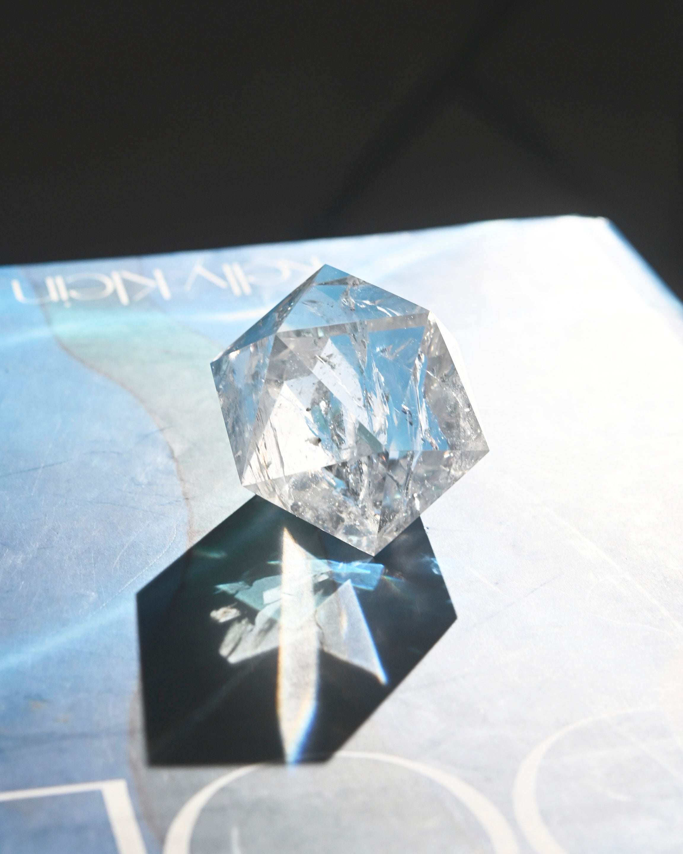 Natural Clear Quartz Crystal Geometric Points - Healing Stones for Meditation, Reiki, and Home Decor | Perfect for Yoga, Feng Shui, and Spiritual Gifts