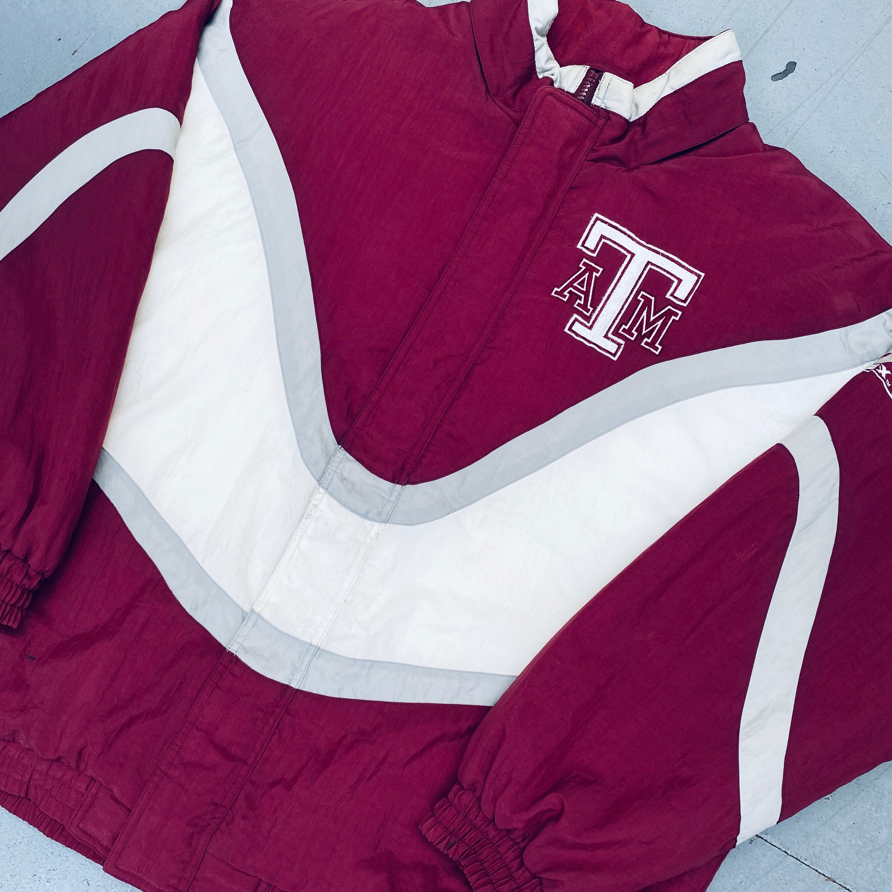 Texas A&M Aggies 1990s Vintage Apex One Ice Cream Man Wave Full-Zip Jacket - XL | Retro College Fan Gear for Game Day & Casual Wear