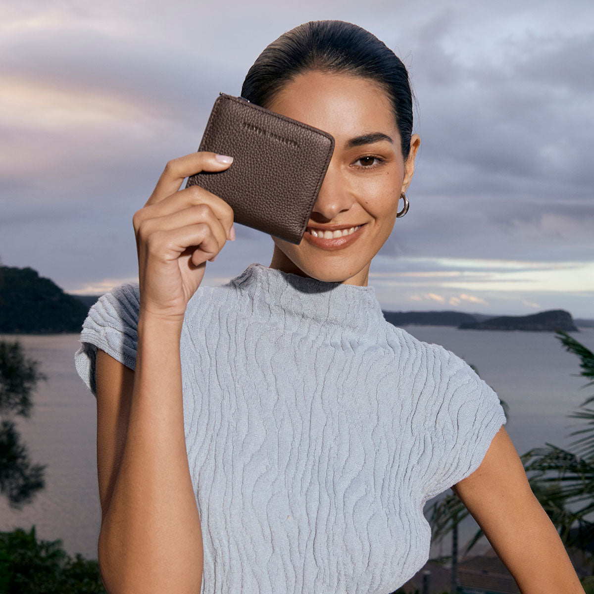 Sense Of Wonder Wallet - Premium Leather Wallet for Men & Women, Slim RFID Blocking Bifold Wallet with Multiple Card Slots - Perfect for Travel, Business & Everyday Use (Cocoa)