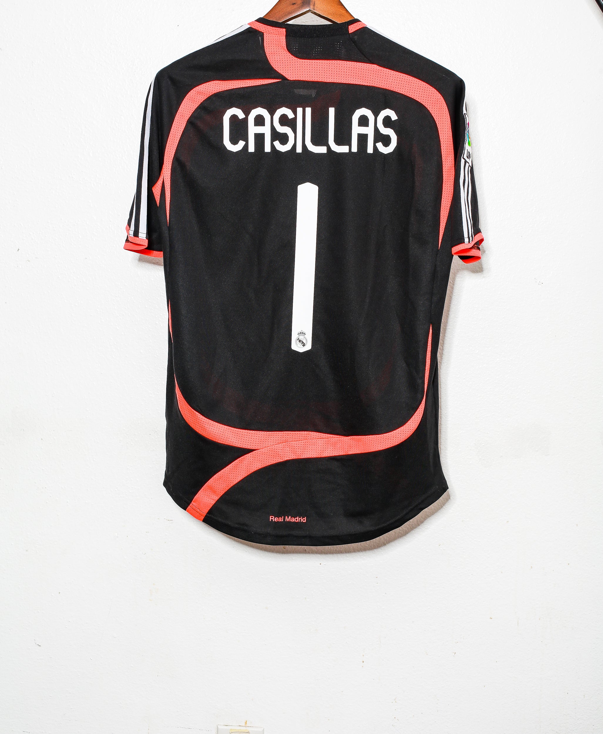 Authentic 2007 Real Madrid Goalkeeper Jersey #1 Iker Casillas (Medium) - Perfect for Soccer Matches, Fan Collections, and Sports Memorabilia